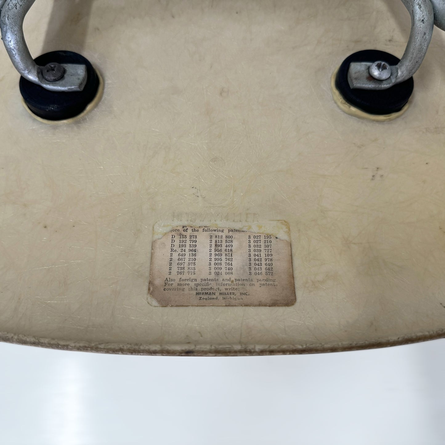 イームズ シェルチェア