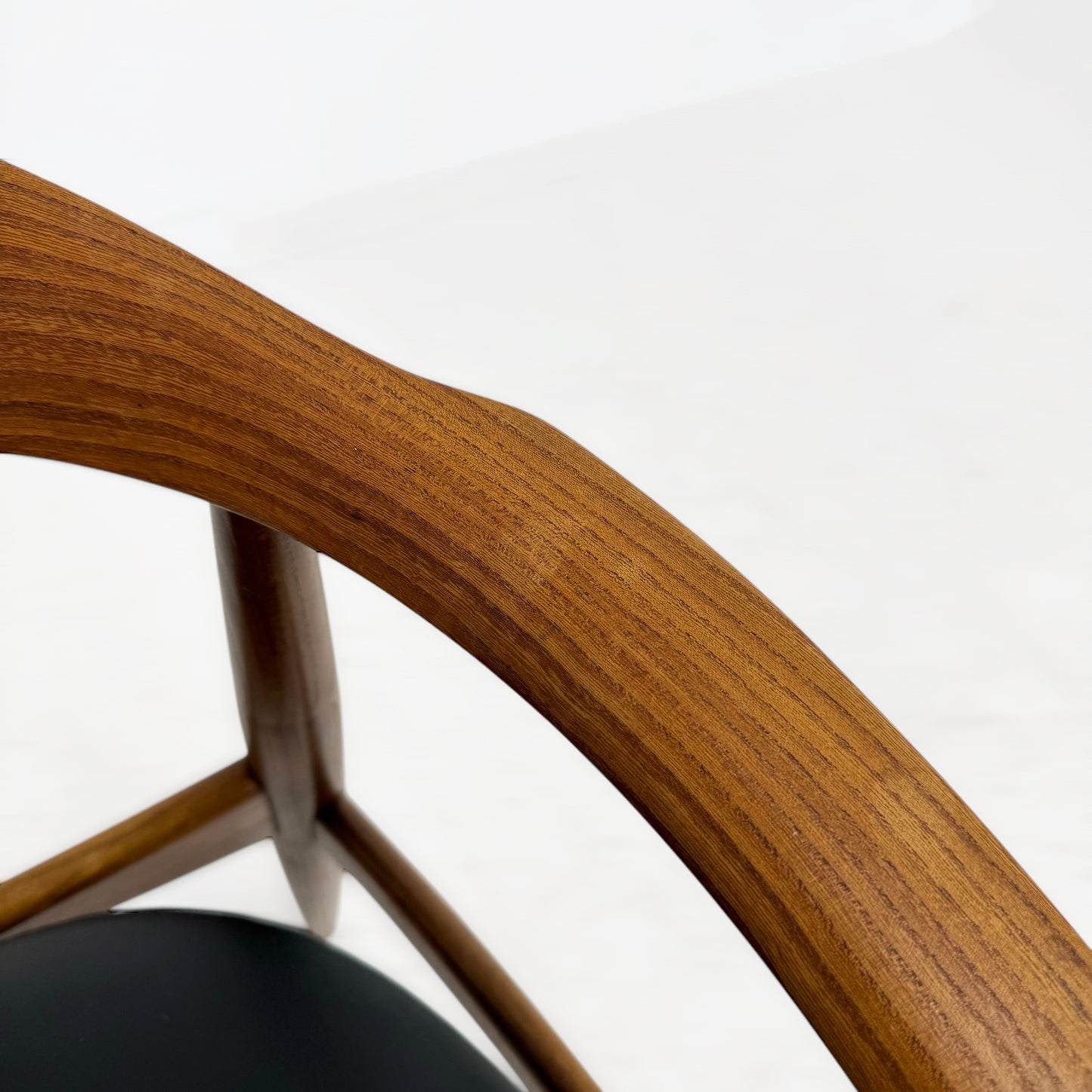 The Chair Hans J Wegner リプロダクト