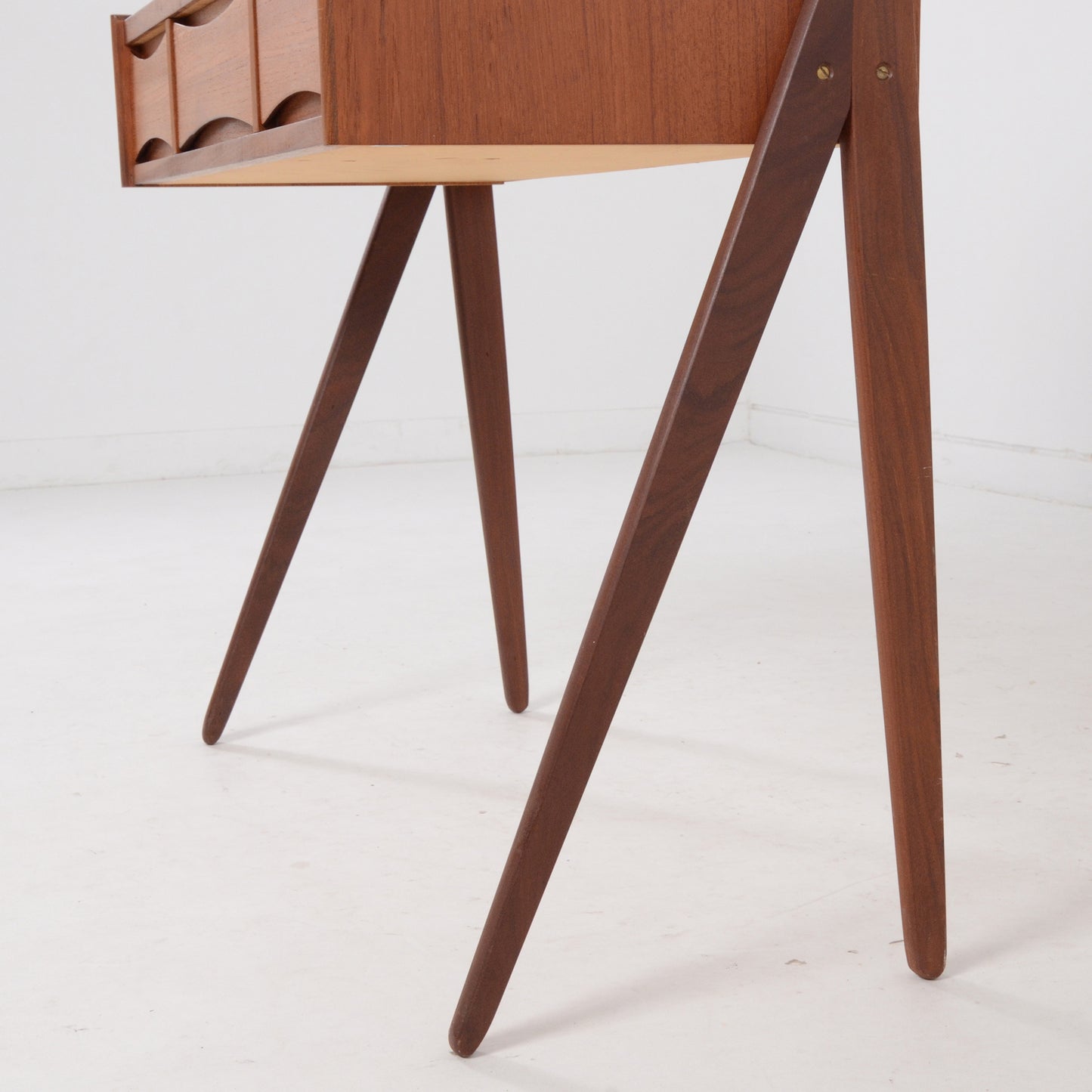 Arne Vodder ドレッサー