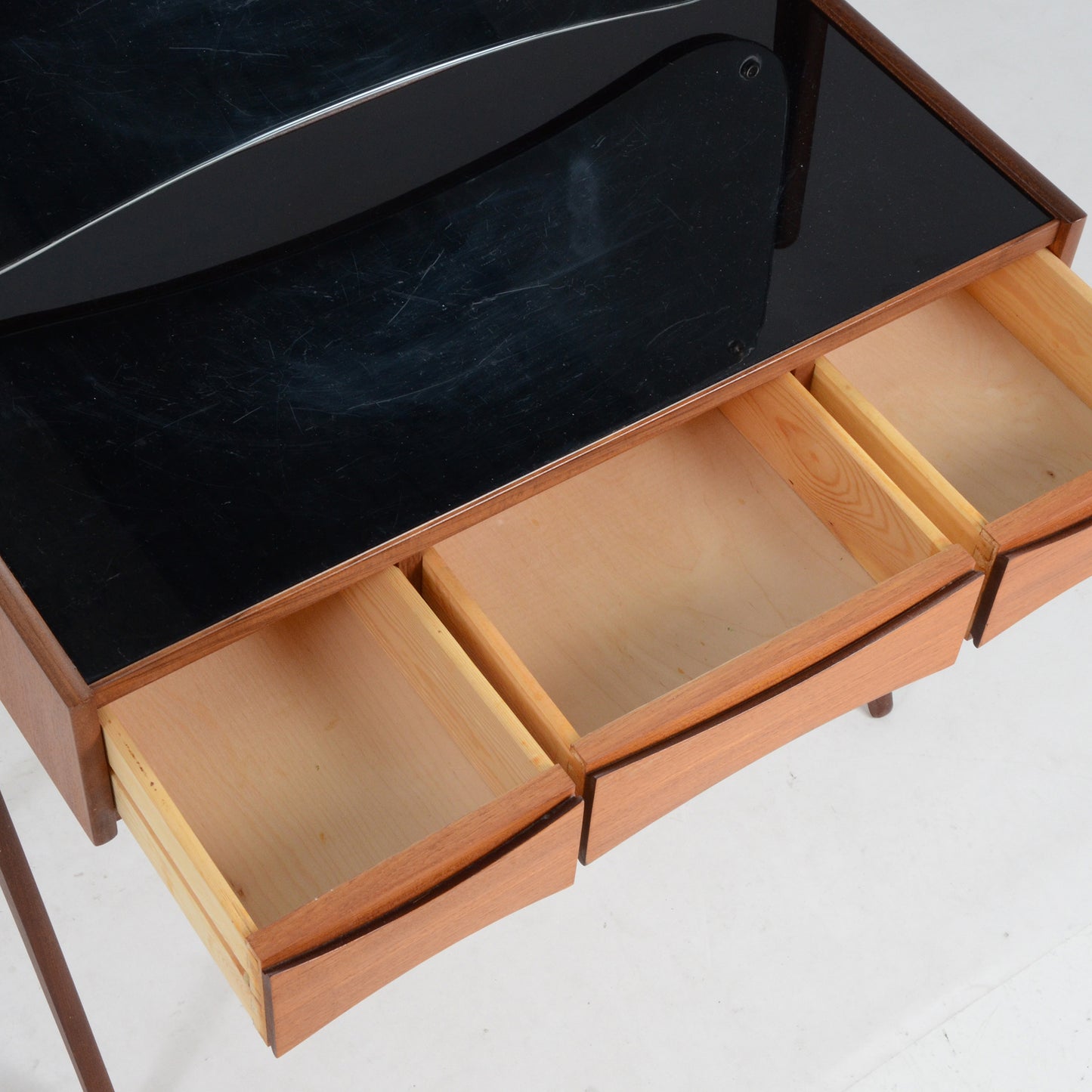 Arne Vodder ドレッサー
