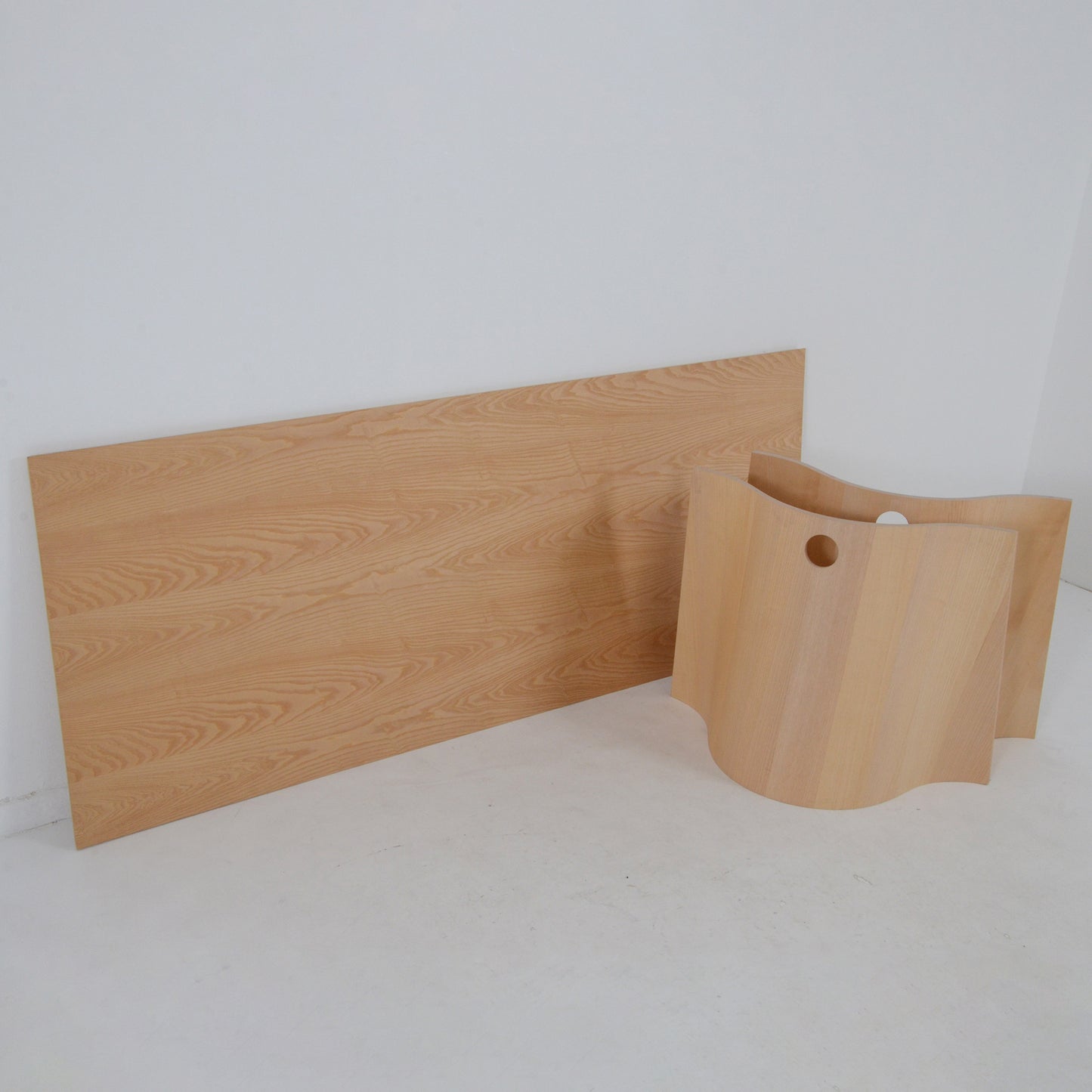 Matias Moellenbach トレスルテーブル