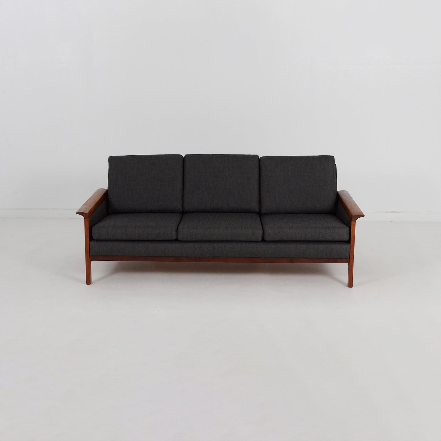 3シーターソファ Hans Olsen