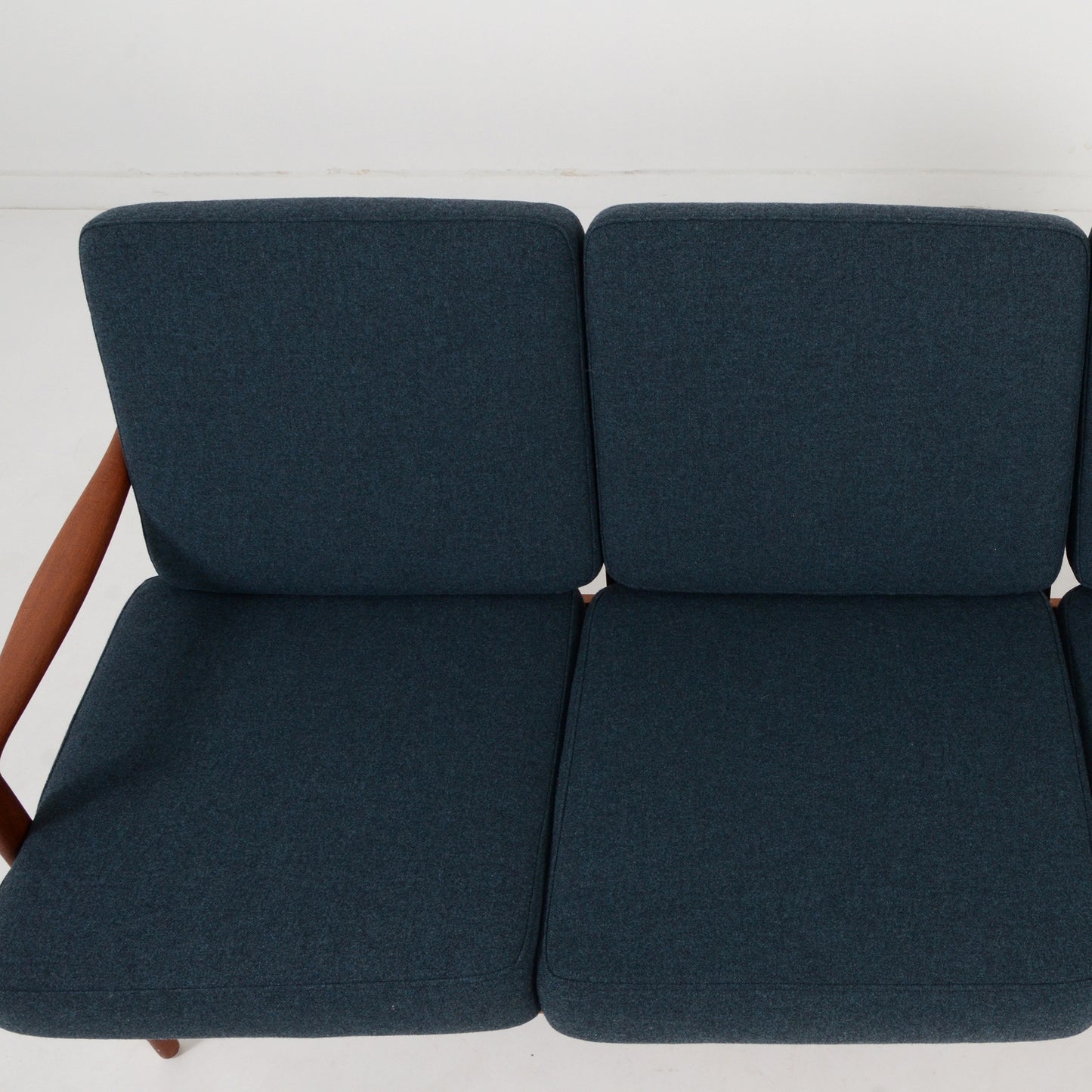 3シーターモダンソファ Fredrik A. Kayser