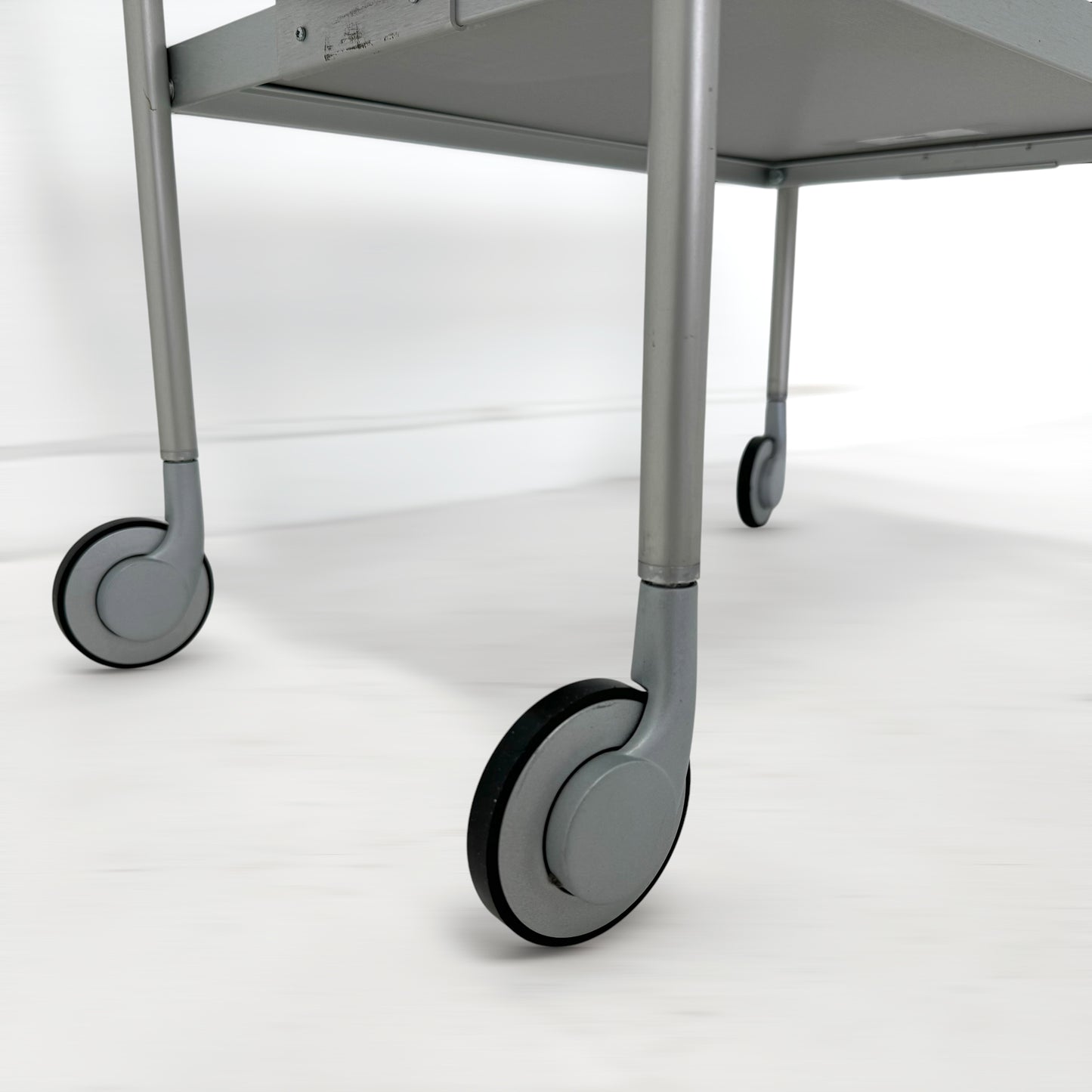 KAYMETトローリー (Brushed Silver)