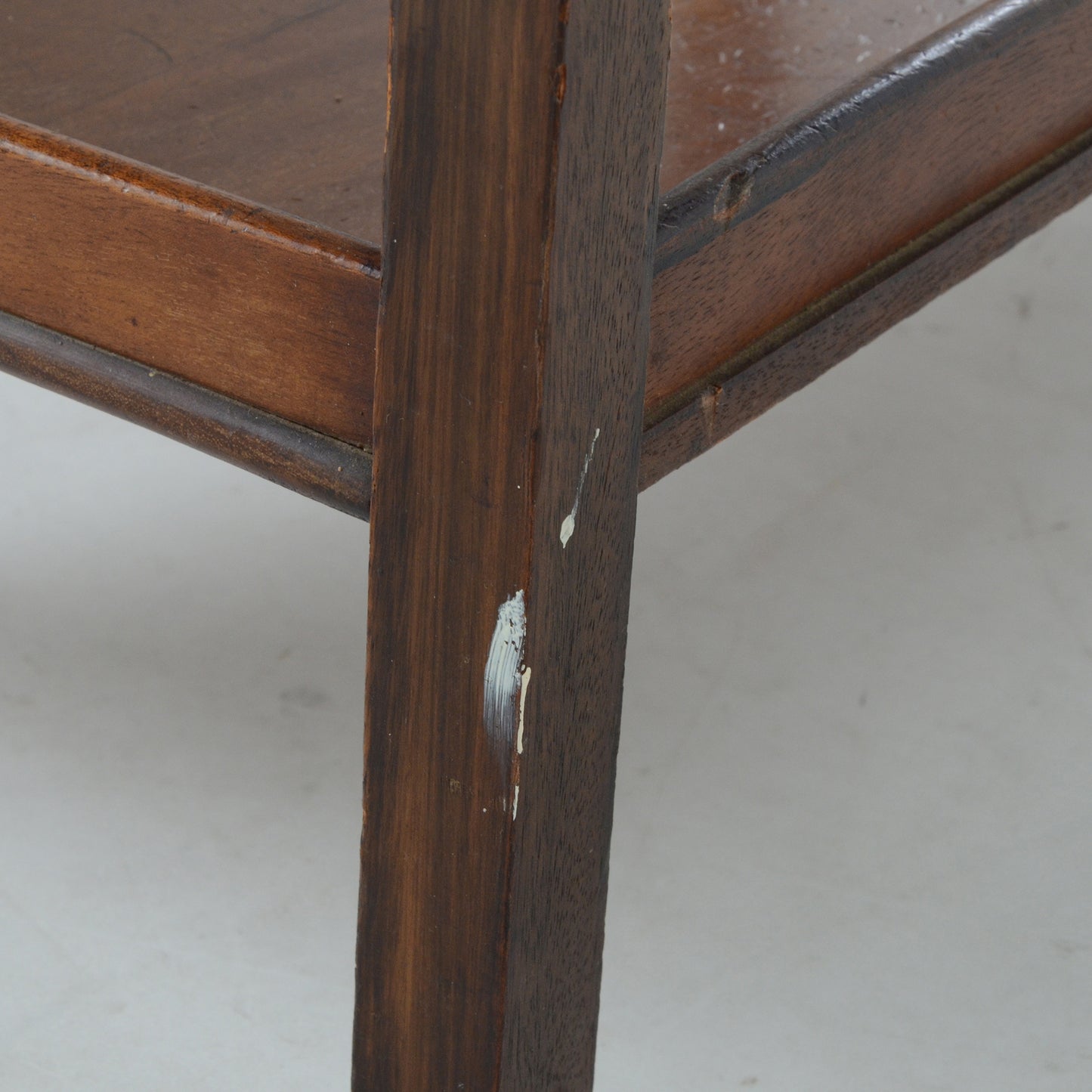 ダムウェイターテーブル