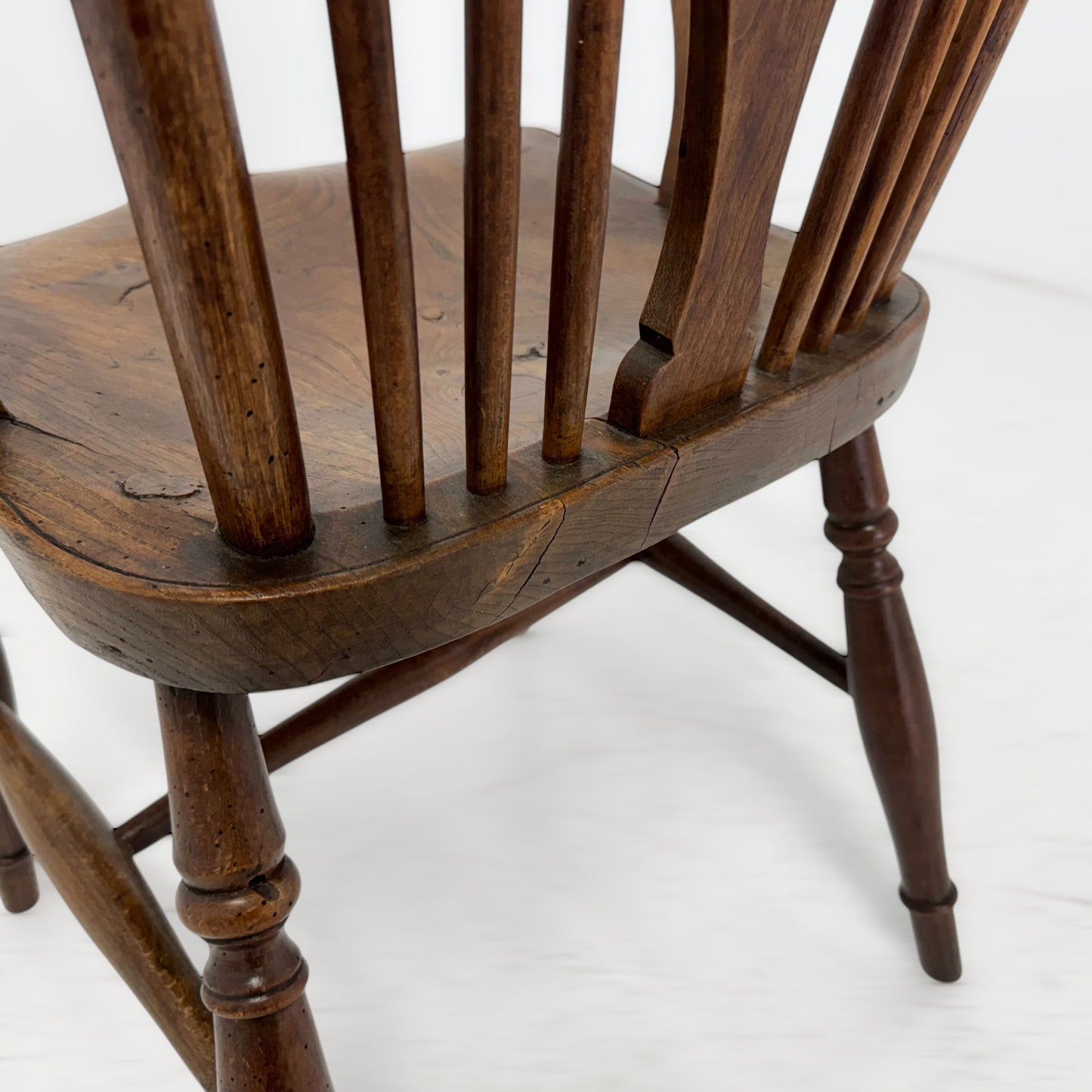 ホイールバック アームチェア