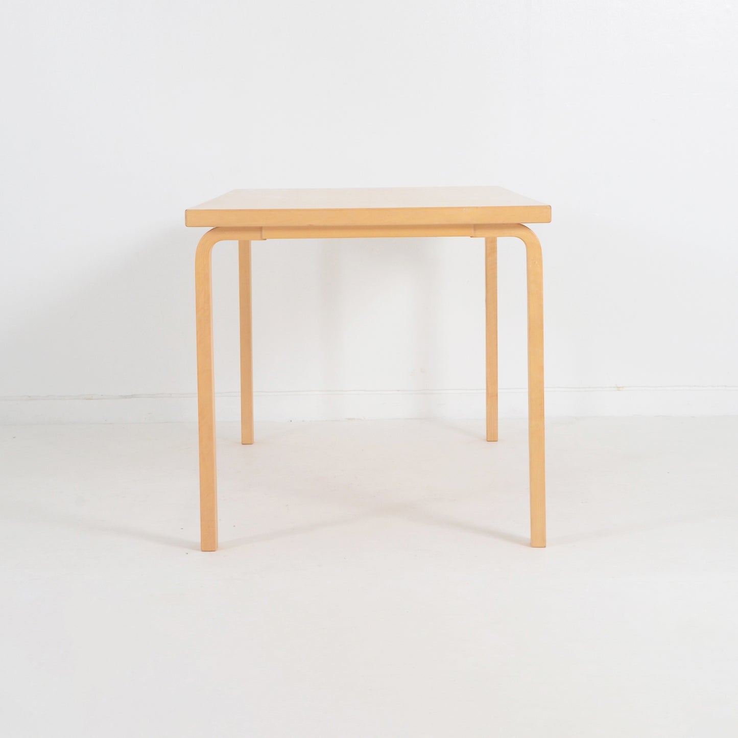 artek ダイニングテーブル