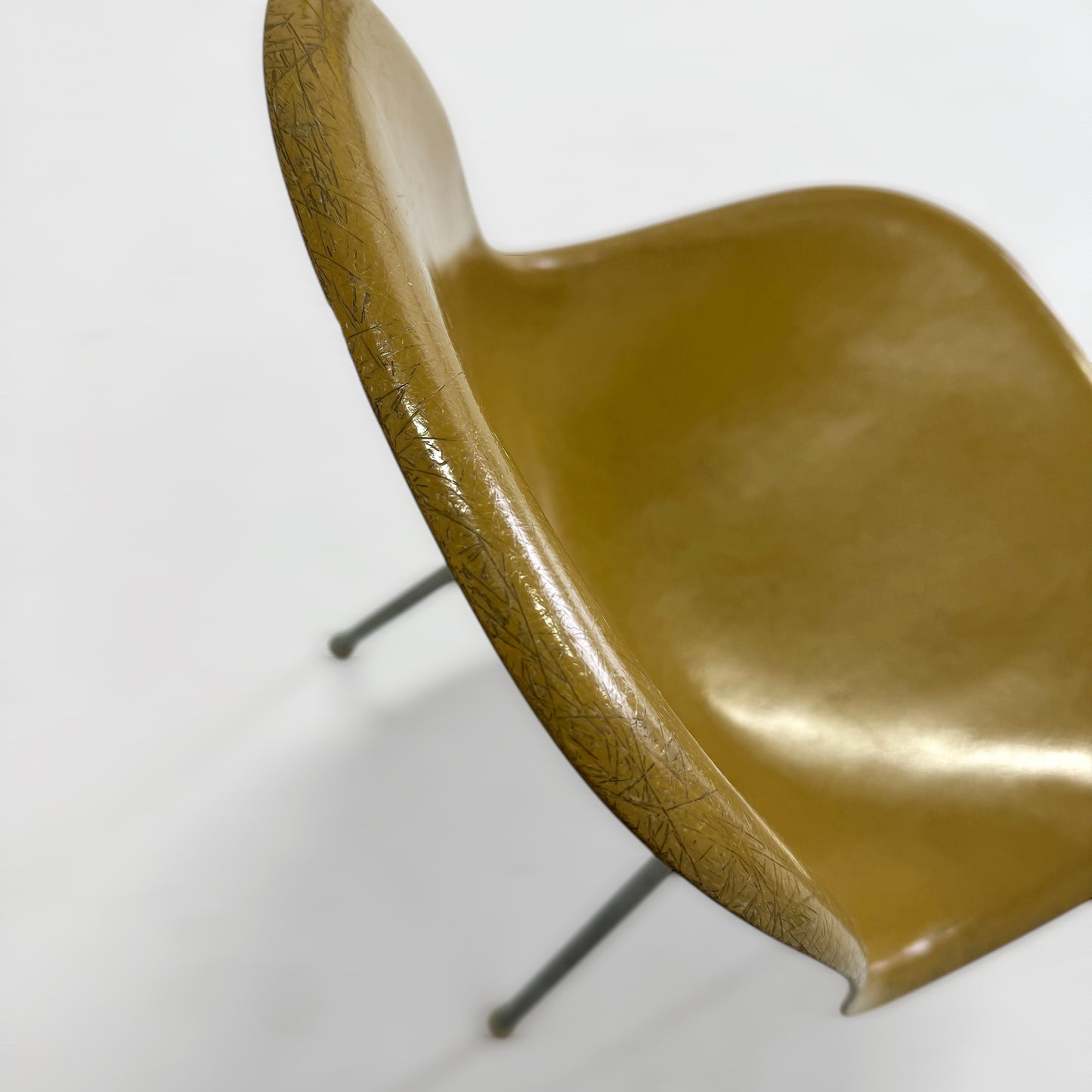 イームズシェルチェア