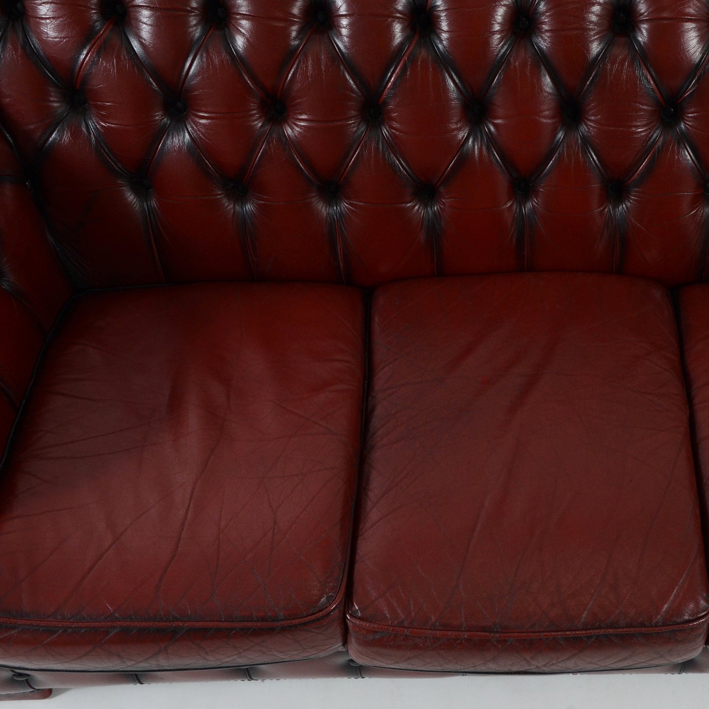 チェスターフィールド 3シーターレザーソファ