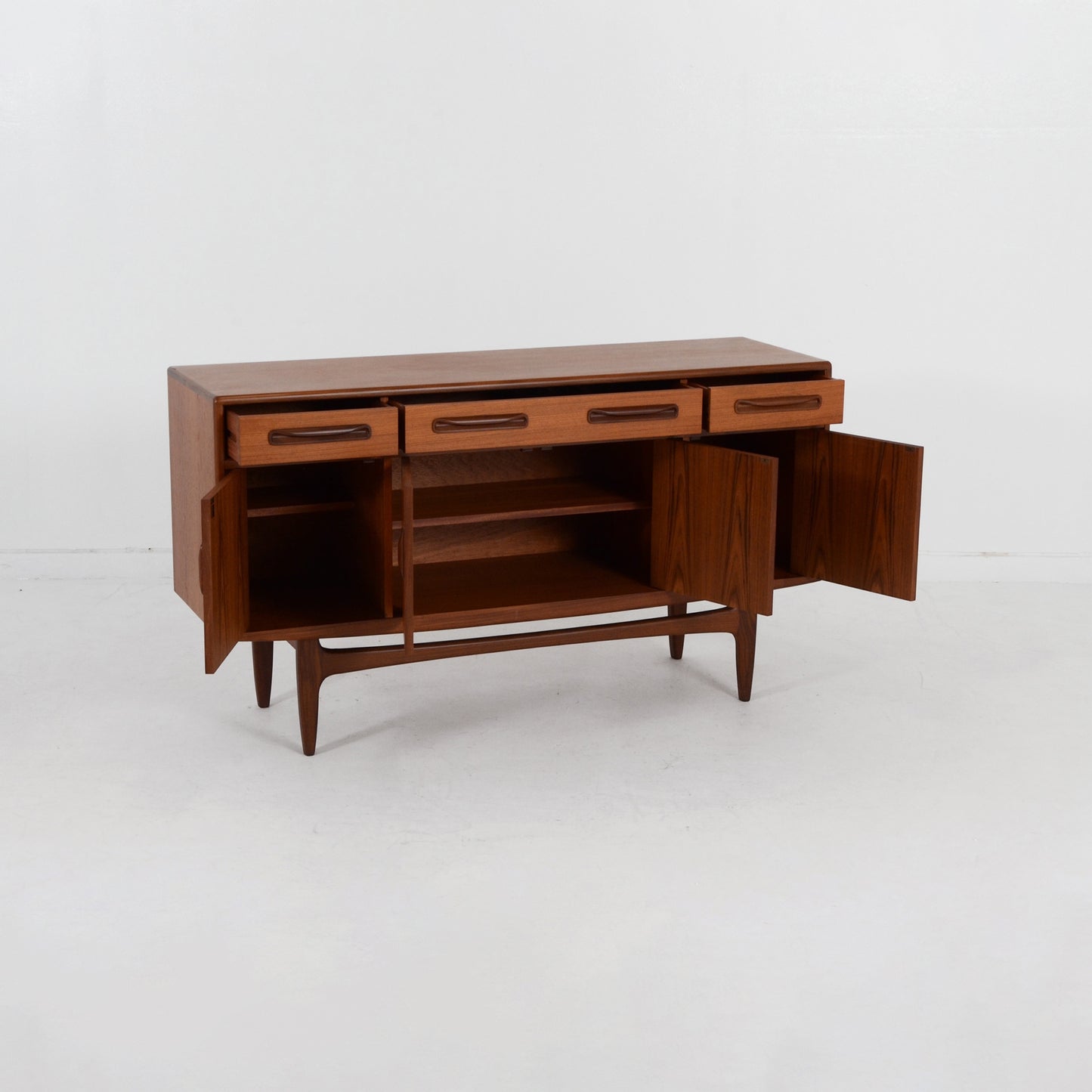 ご売約済）G-PLAN Fresco ショートサイドボード