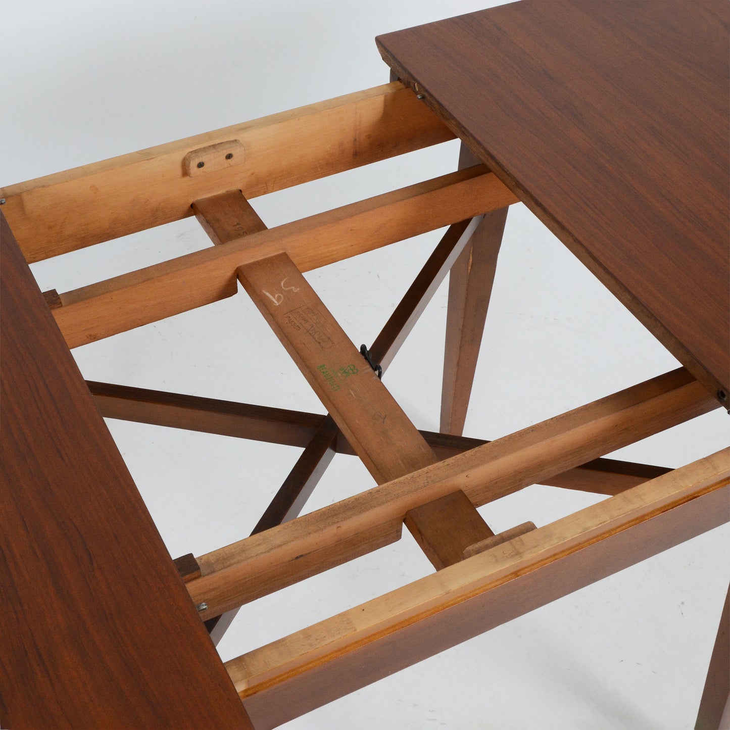 Beautility ティーテーブル