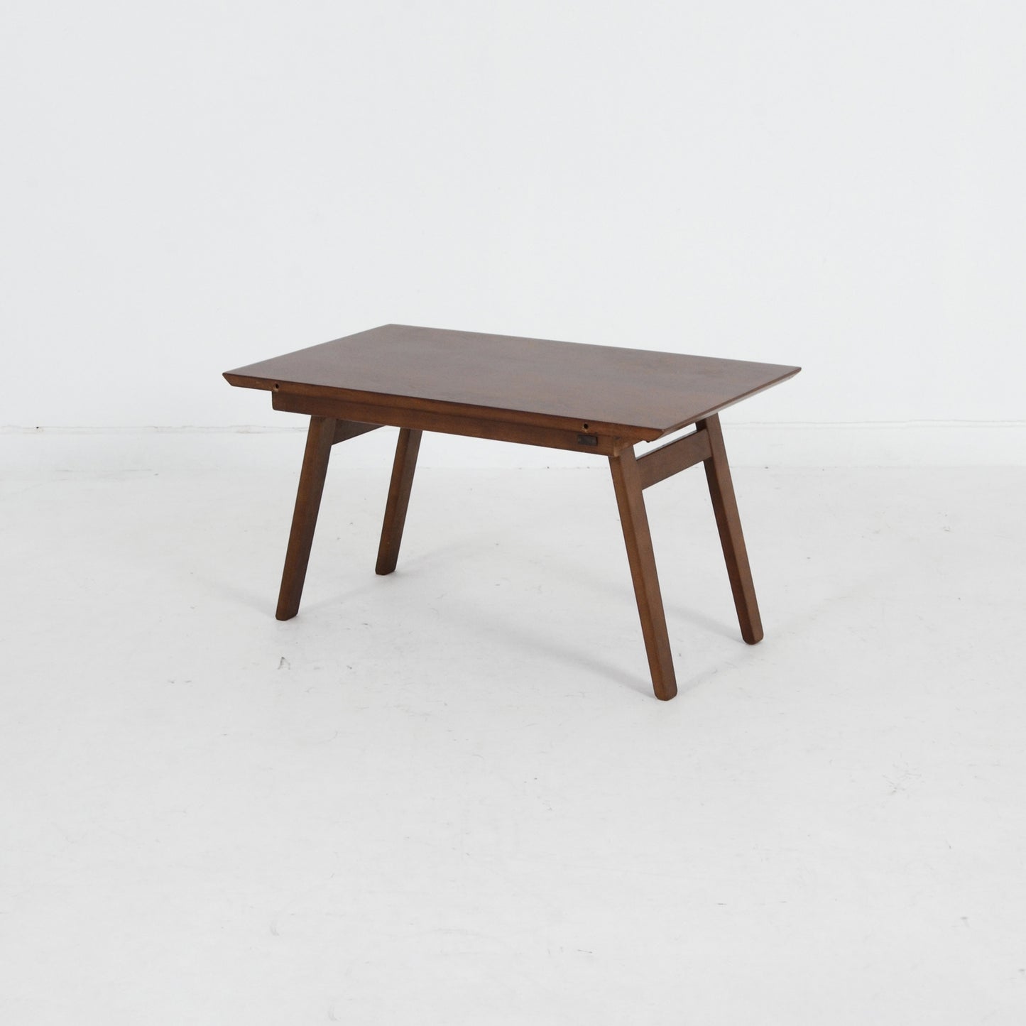 Beautility ティーテーブル