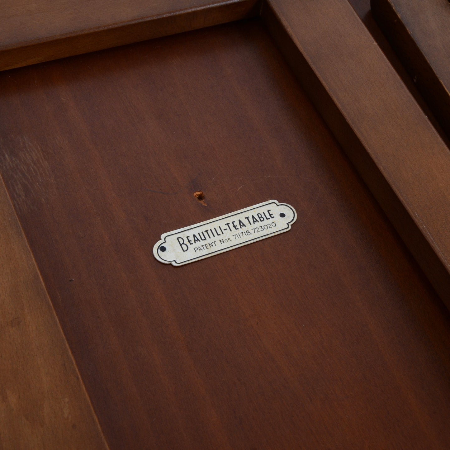 Beautility ティーテーブル