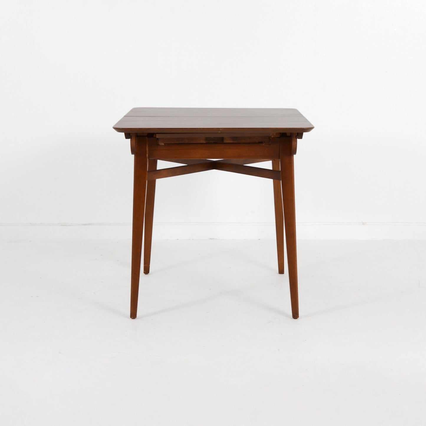 Beautility ティーテーブル