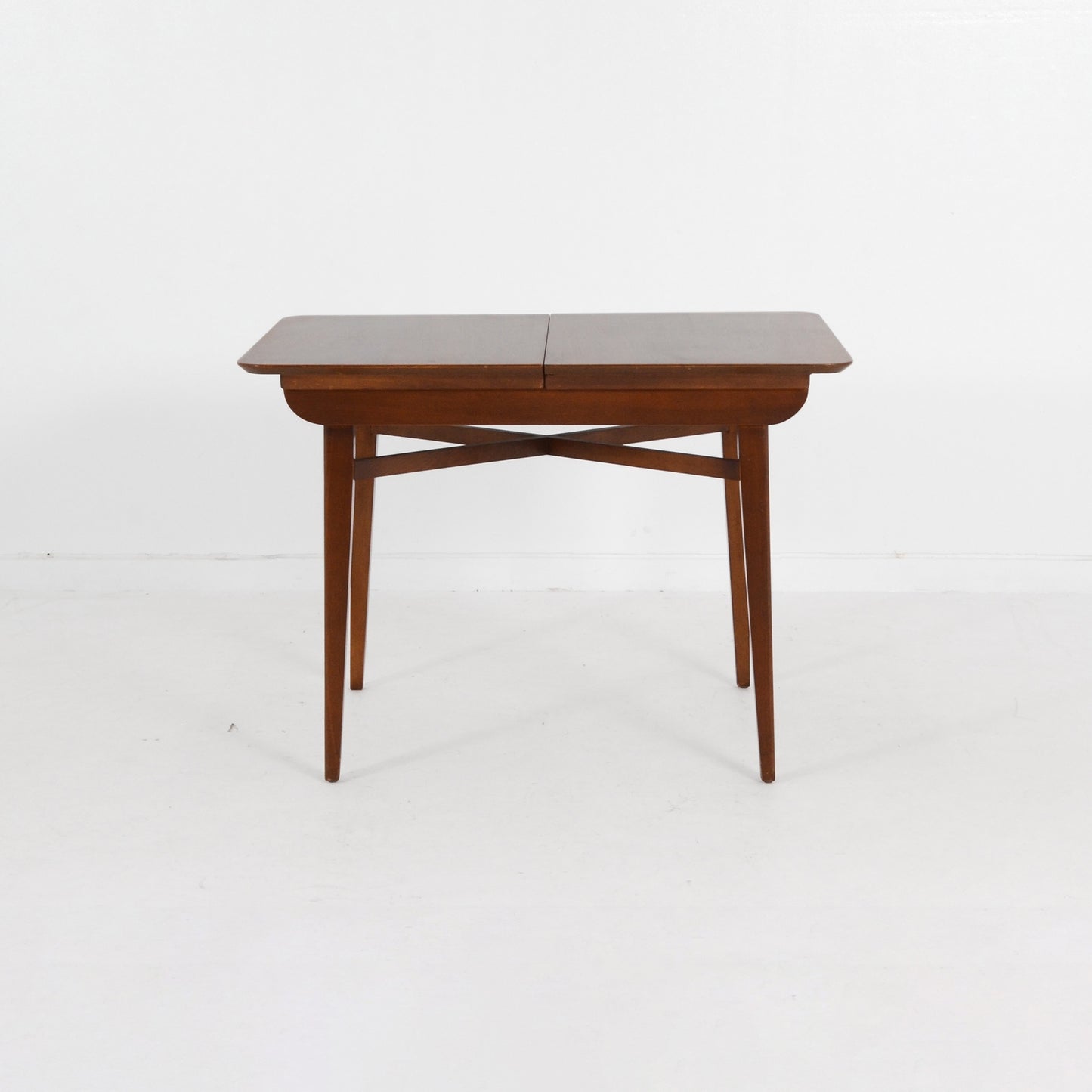 Beautility ティーテーブル