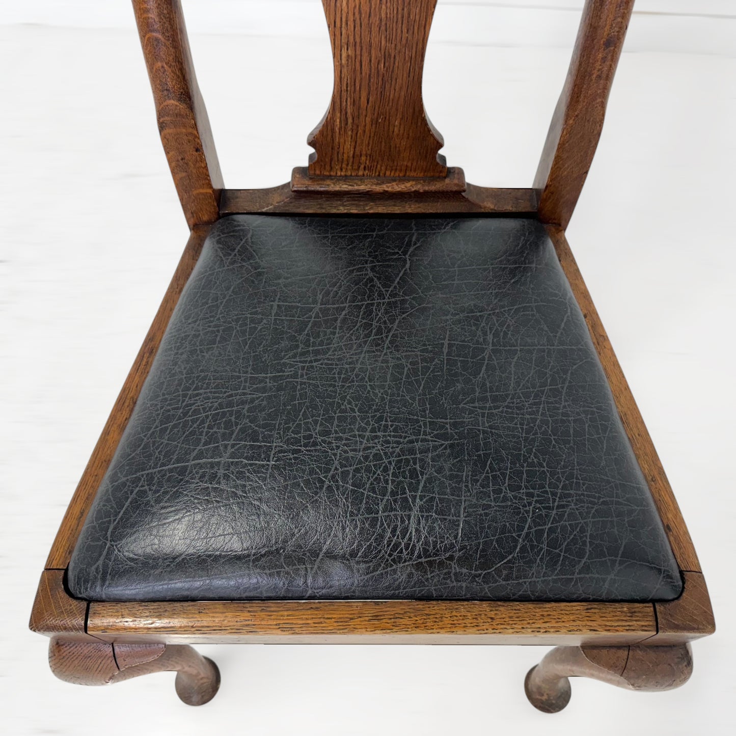 座面多少へこみ有り