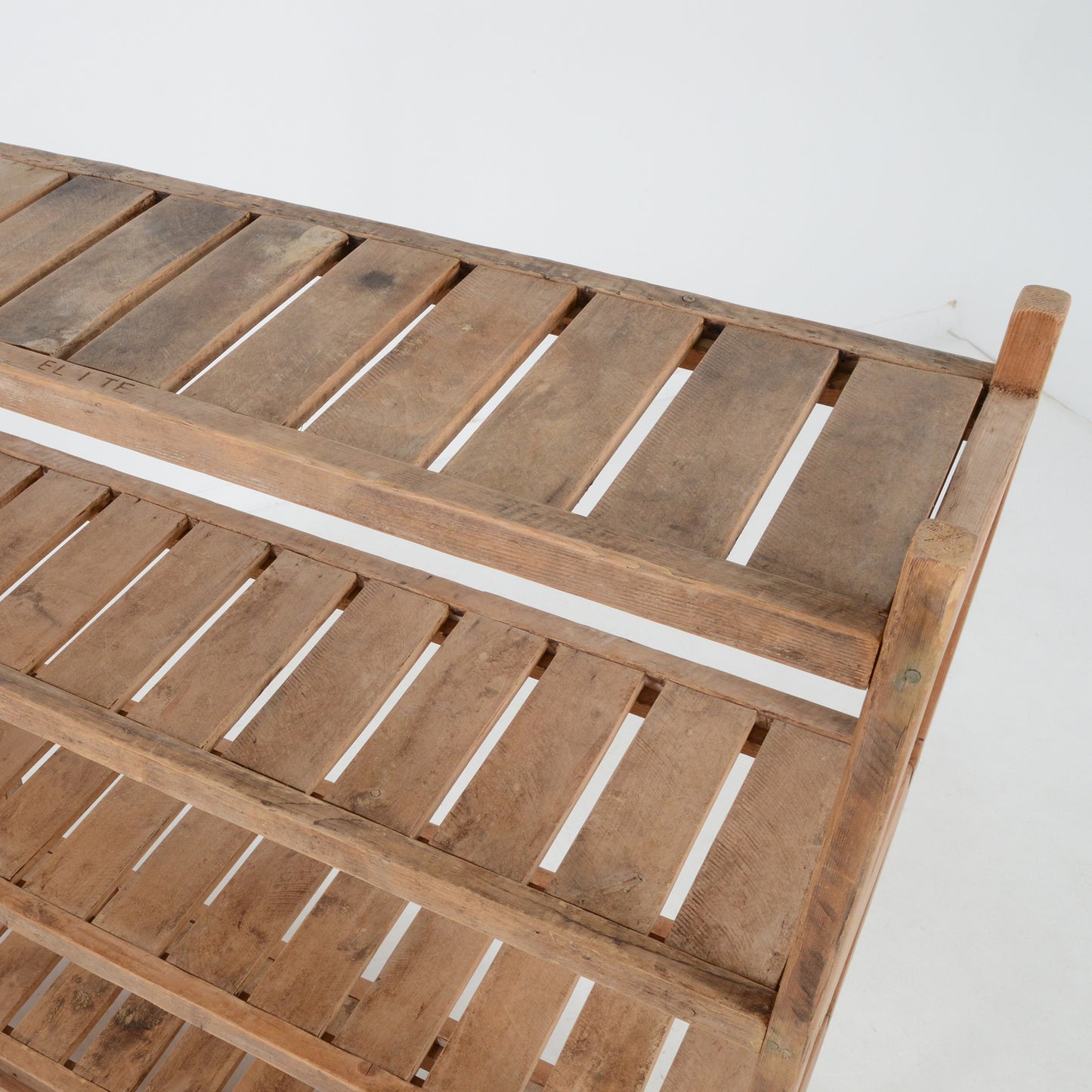 オープンシェルフ