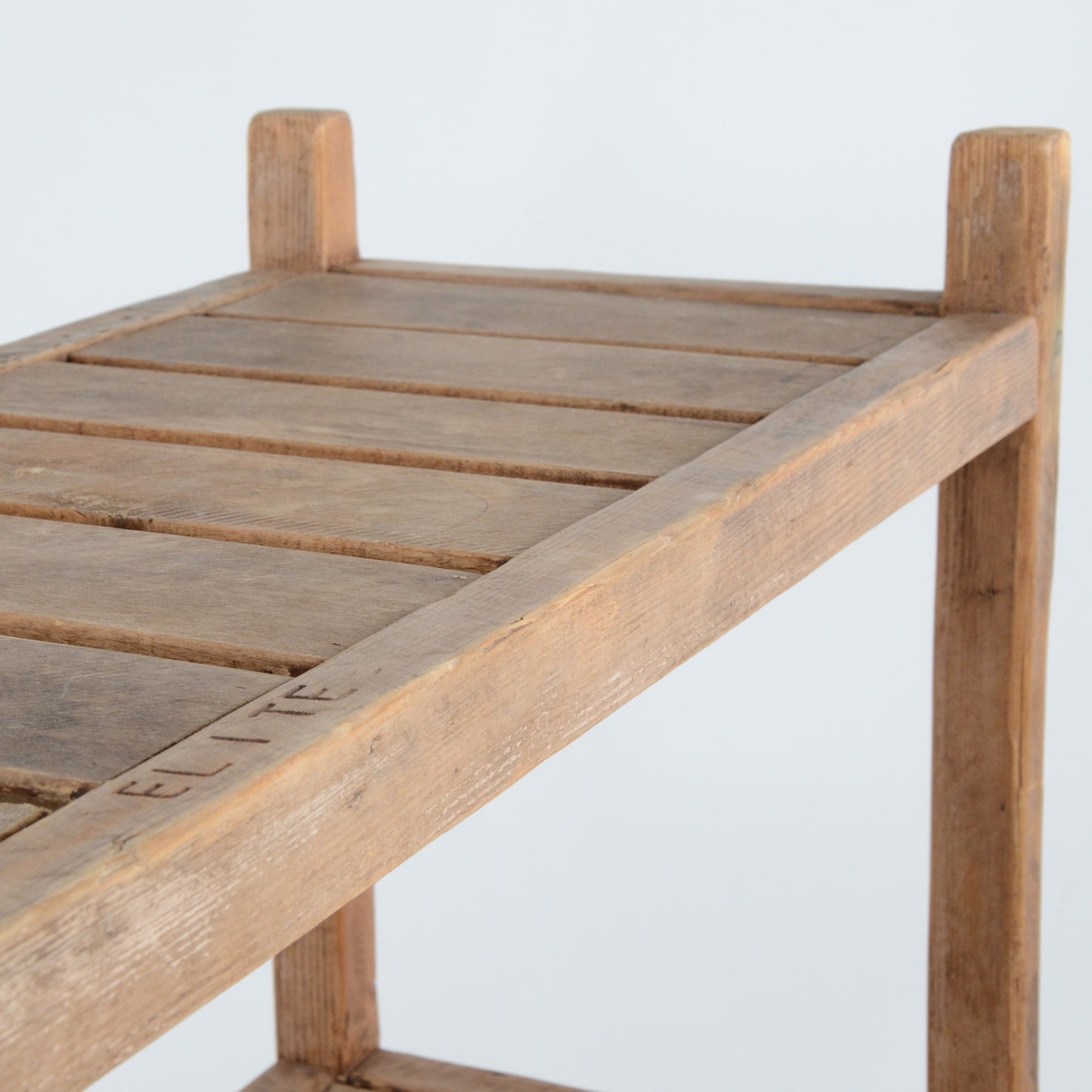 オープンシェルフ