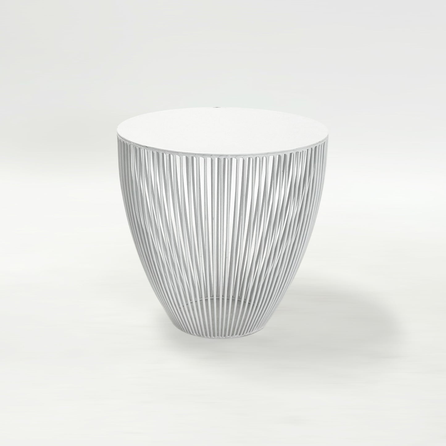 SERAX ラウンドサイドテーブル