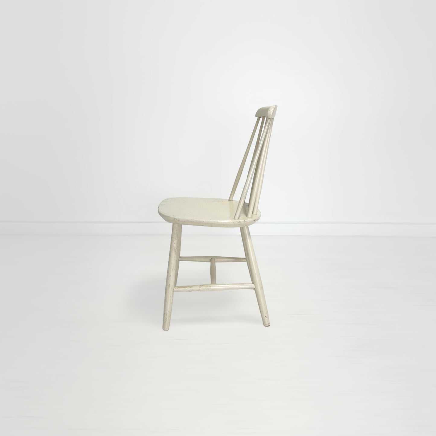 ホワイトチェア