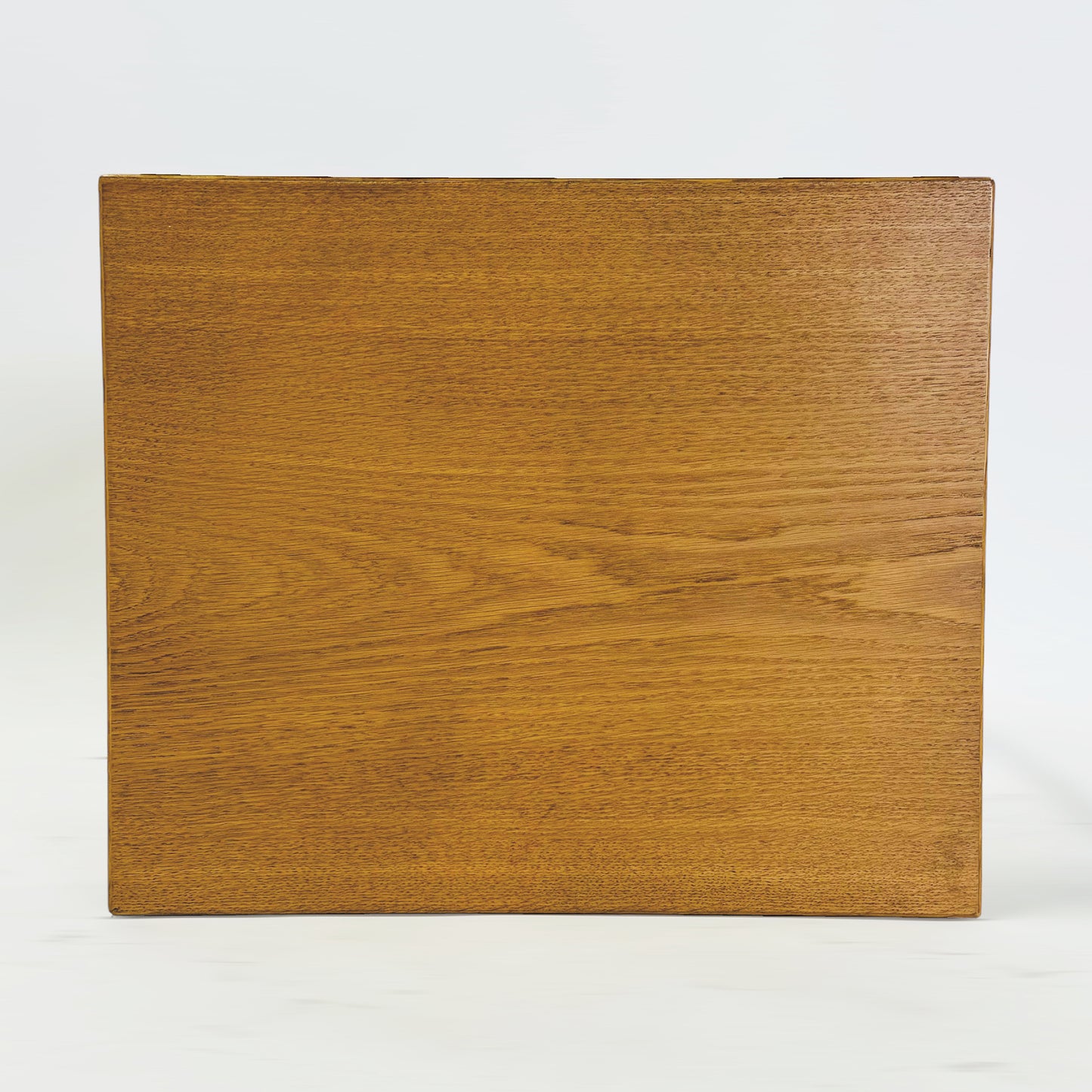 ベッドサイドテーブル