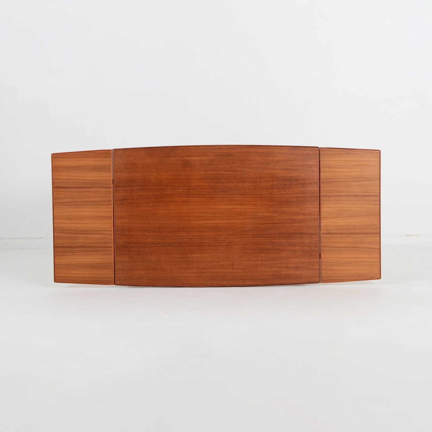 伸長式ダイニングテーブル