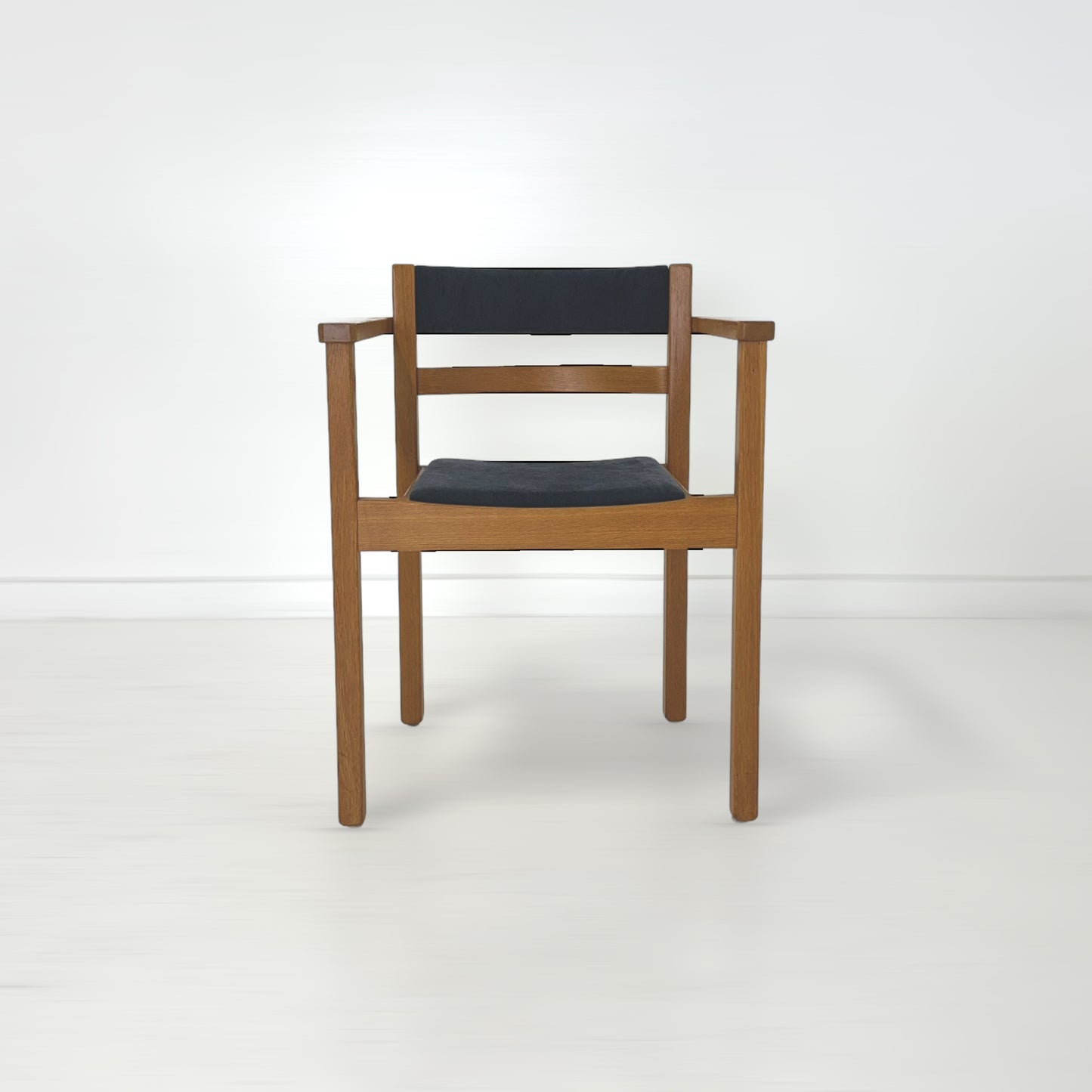 アームチェア Axel Larsson