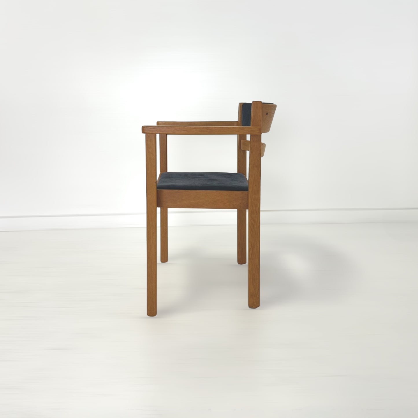 アームチェア Axel Larsson