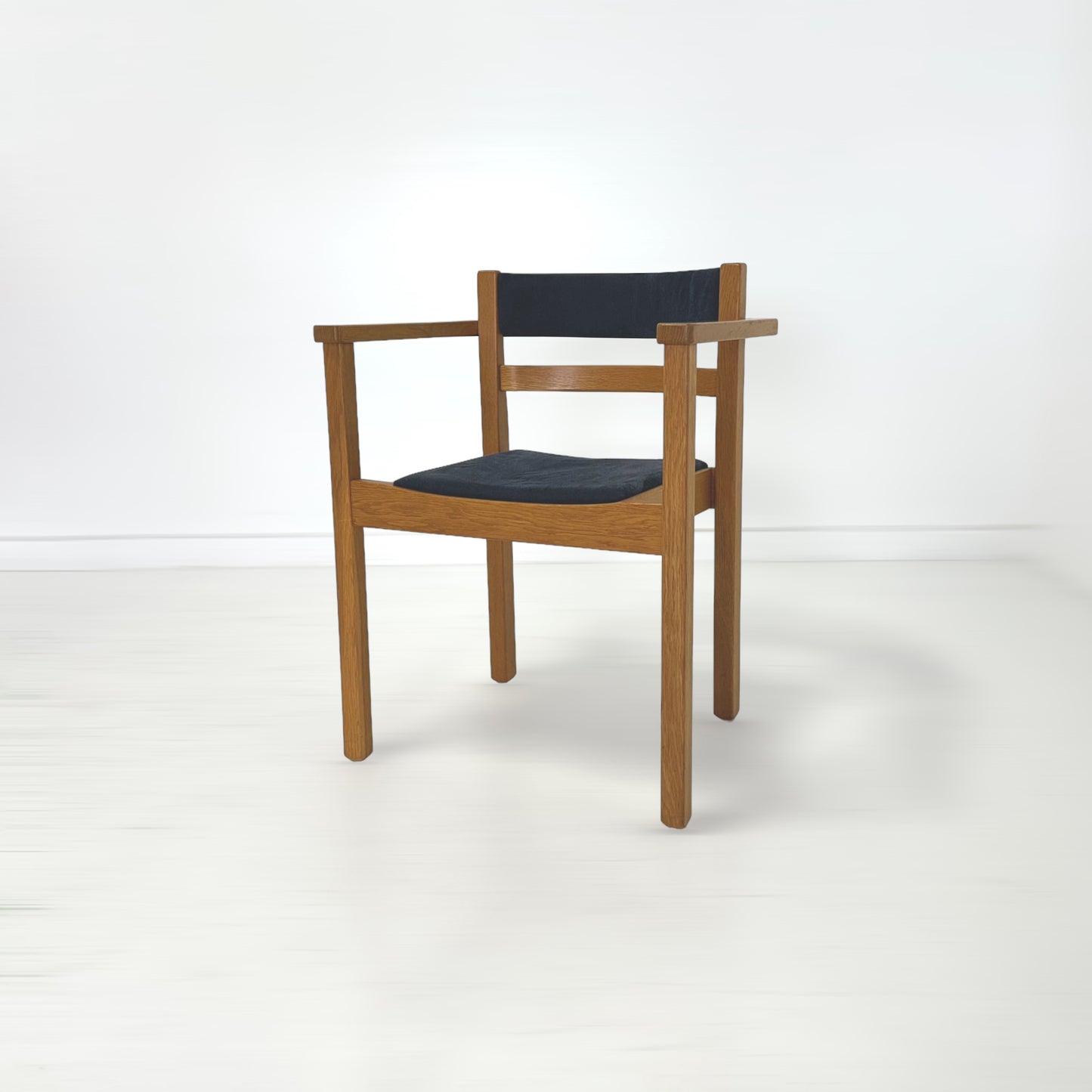 アームチェア Axel Larsson