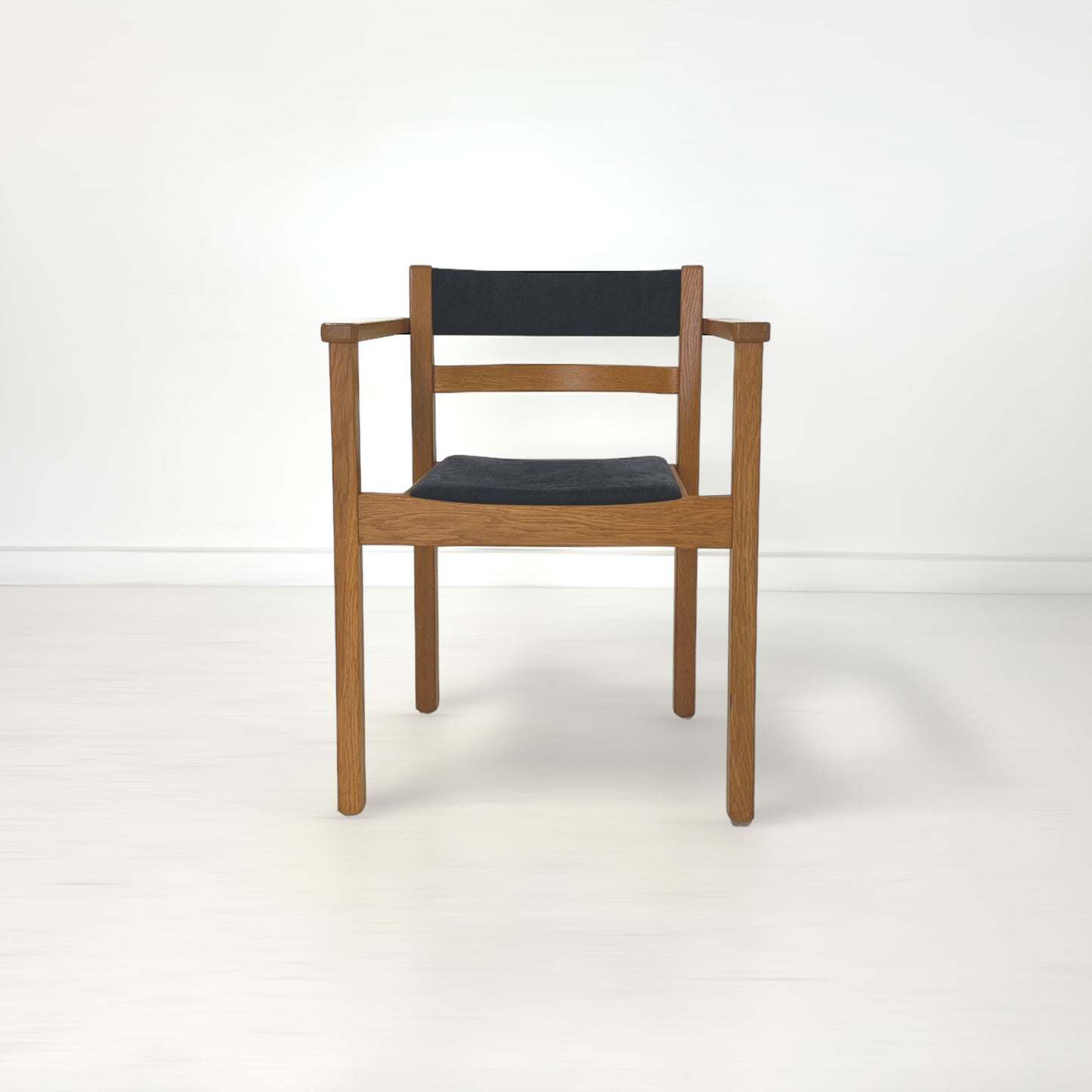 アームチェア Axel Larsson