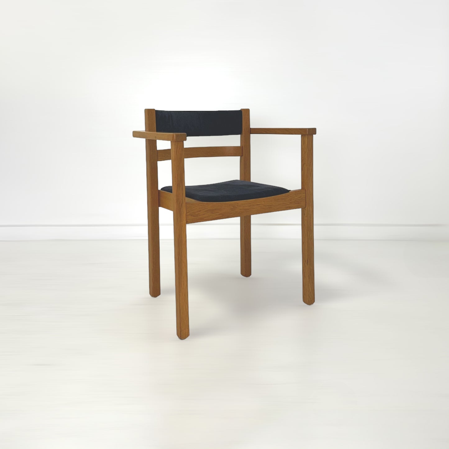 アームチェア Axel Larsson