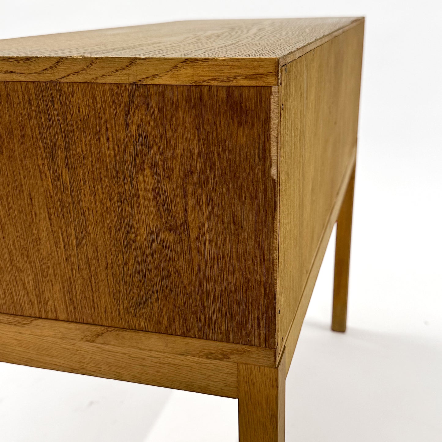 サイドチェスト