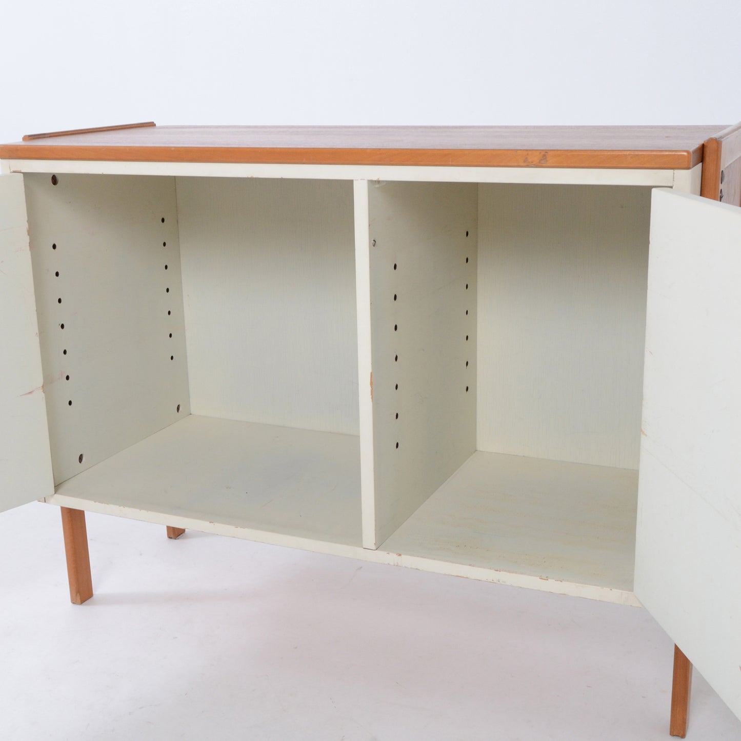 Tord Kempe ベースキャビネット