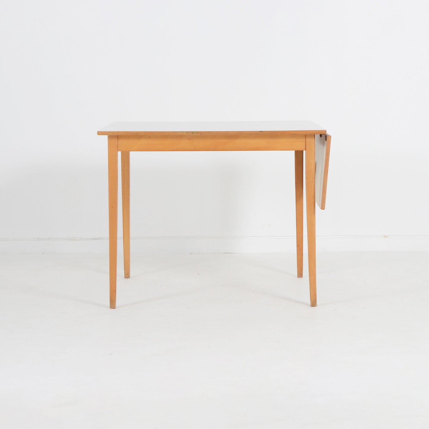 バタフライテーブル