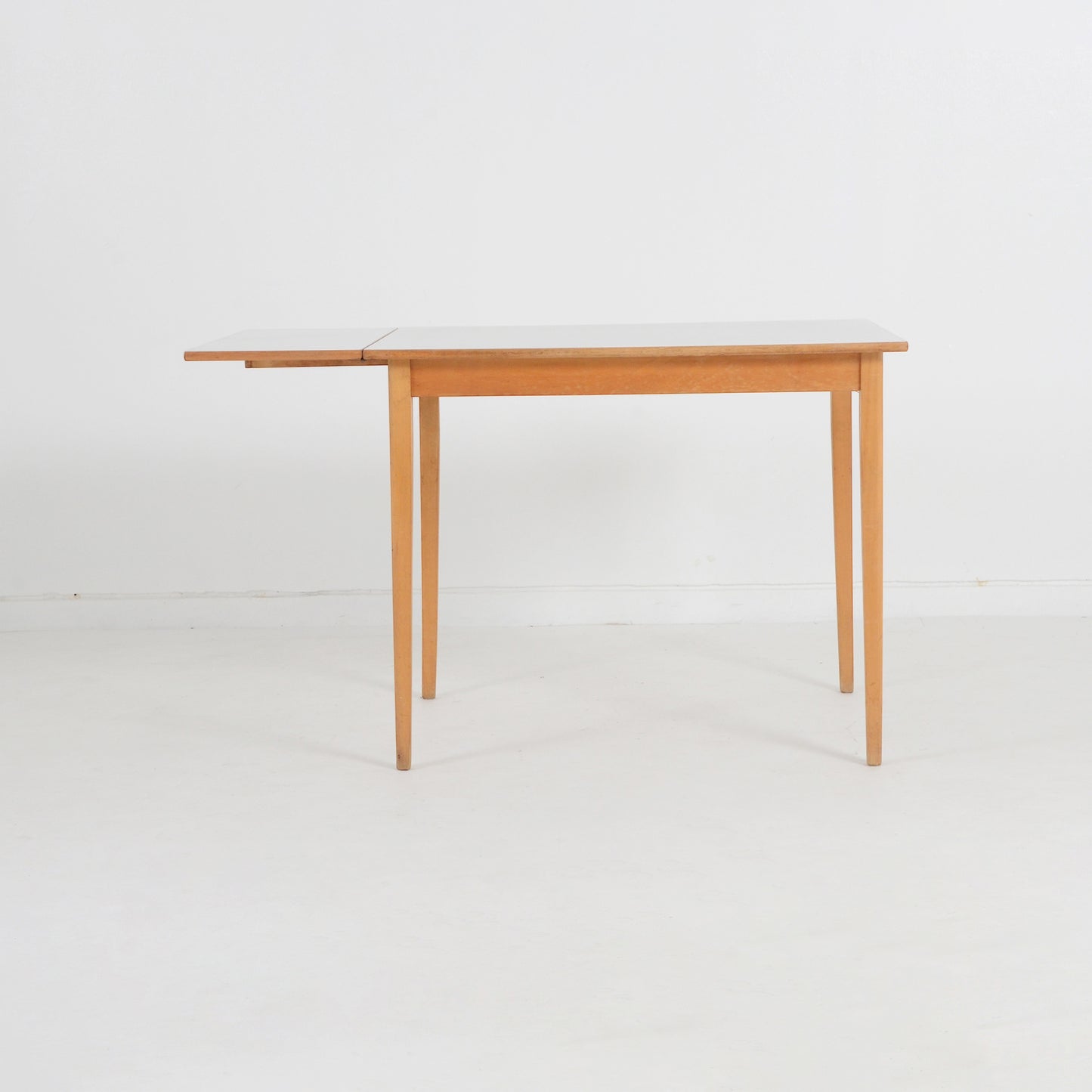 バタフライテーブル