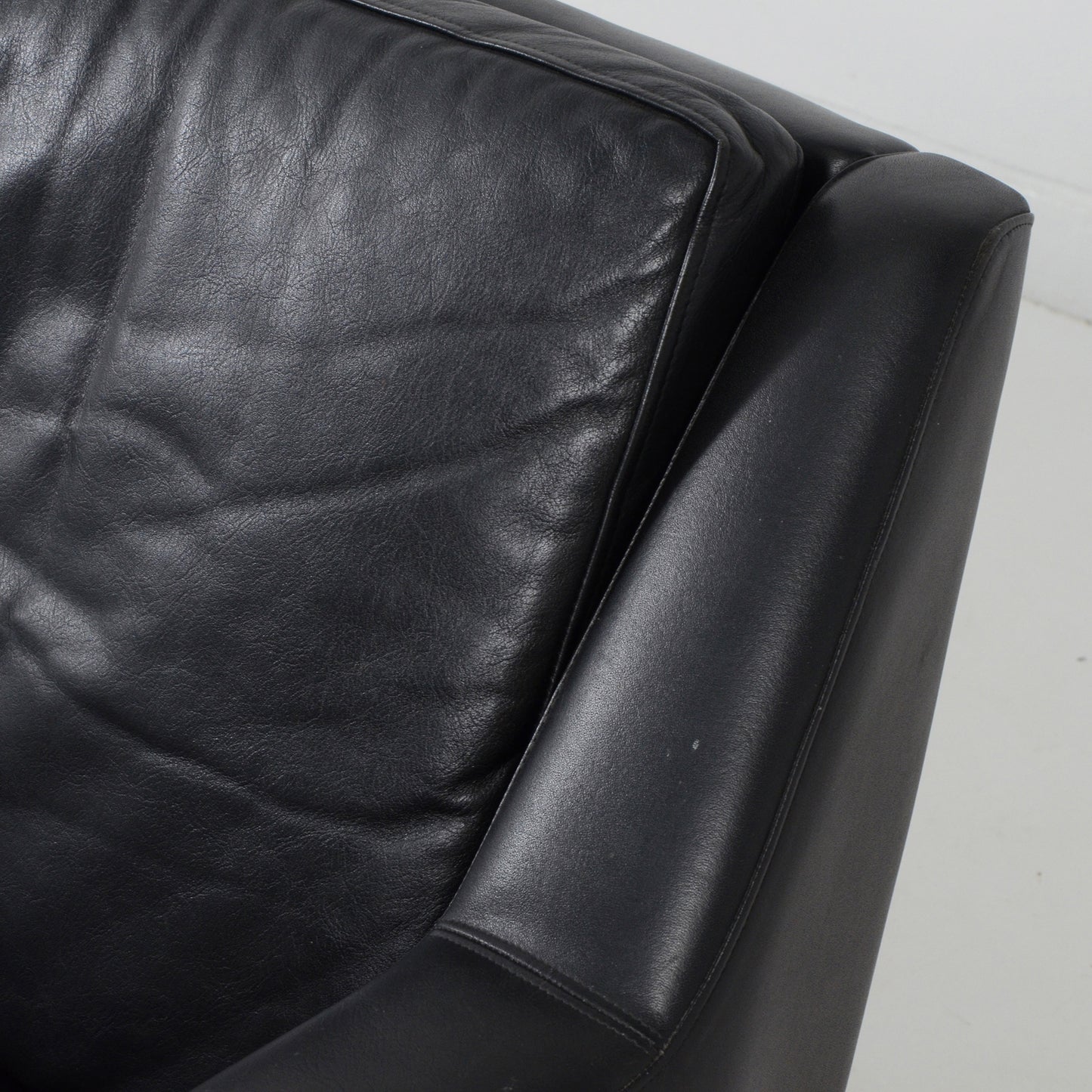 3シーターソファ ブラックレザー