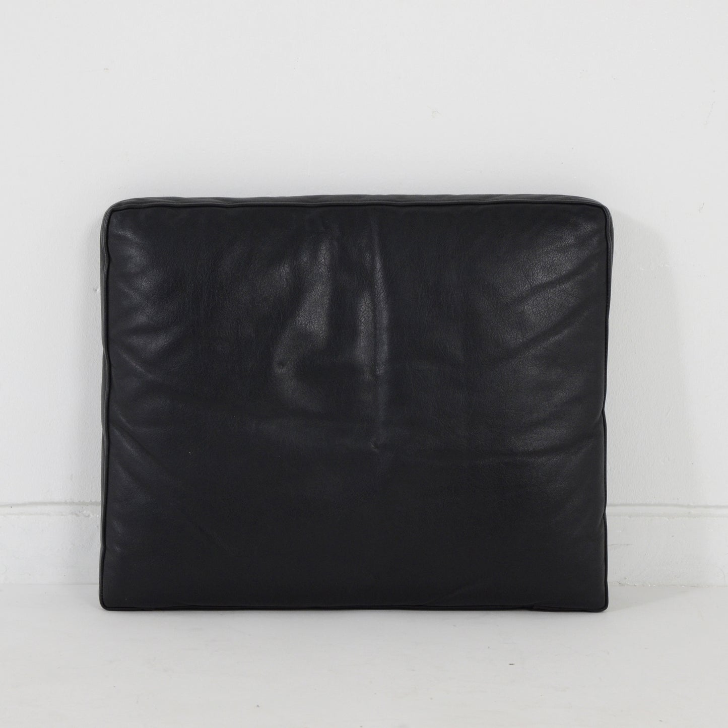 3シーターソファ ブラックレザー