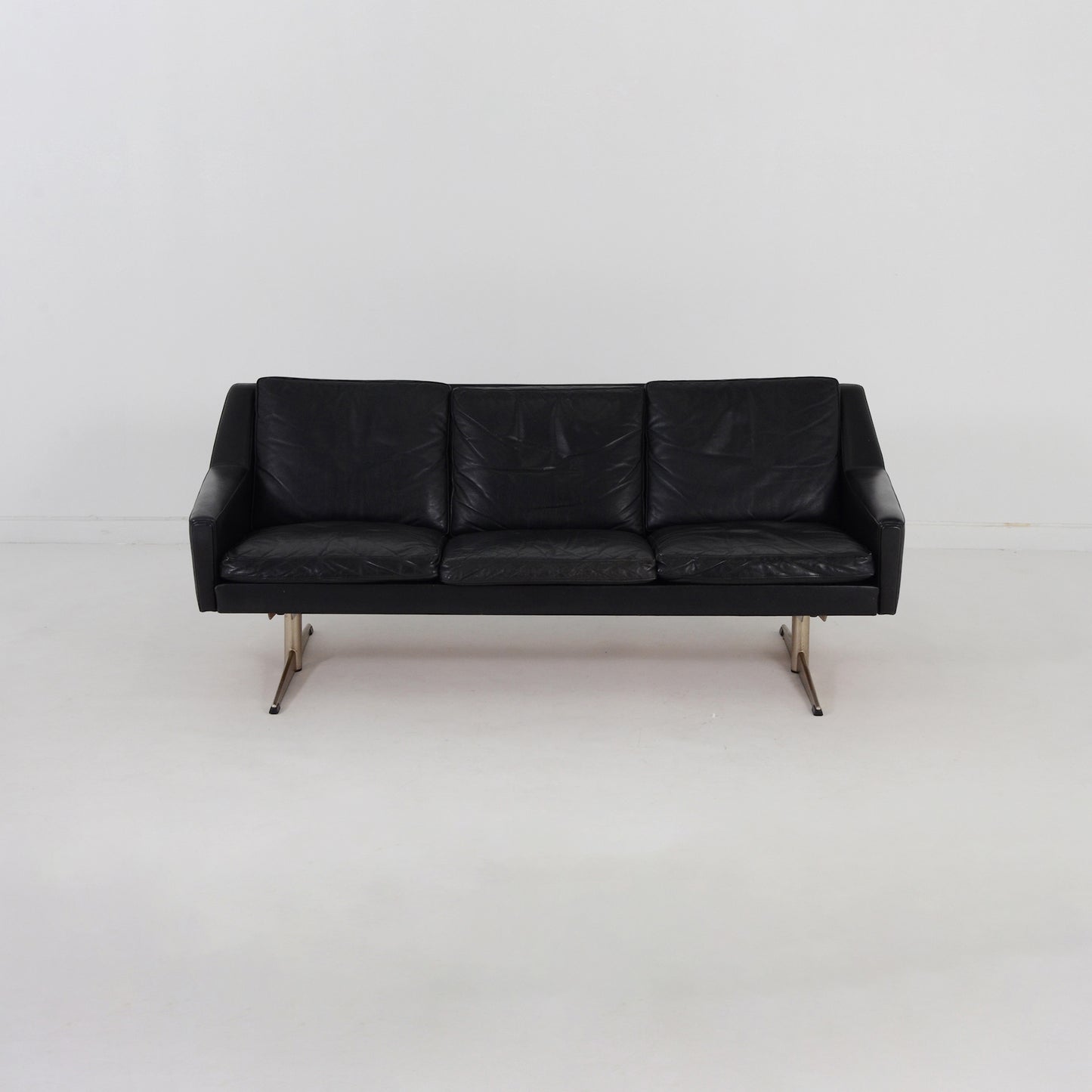 3シーターソファ ブラックレザー