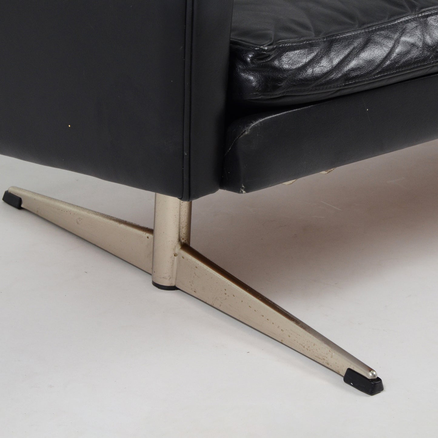 3シーターソファ ブラックレザー