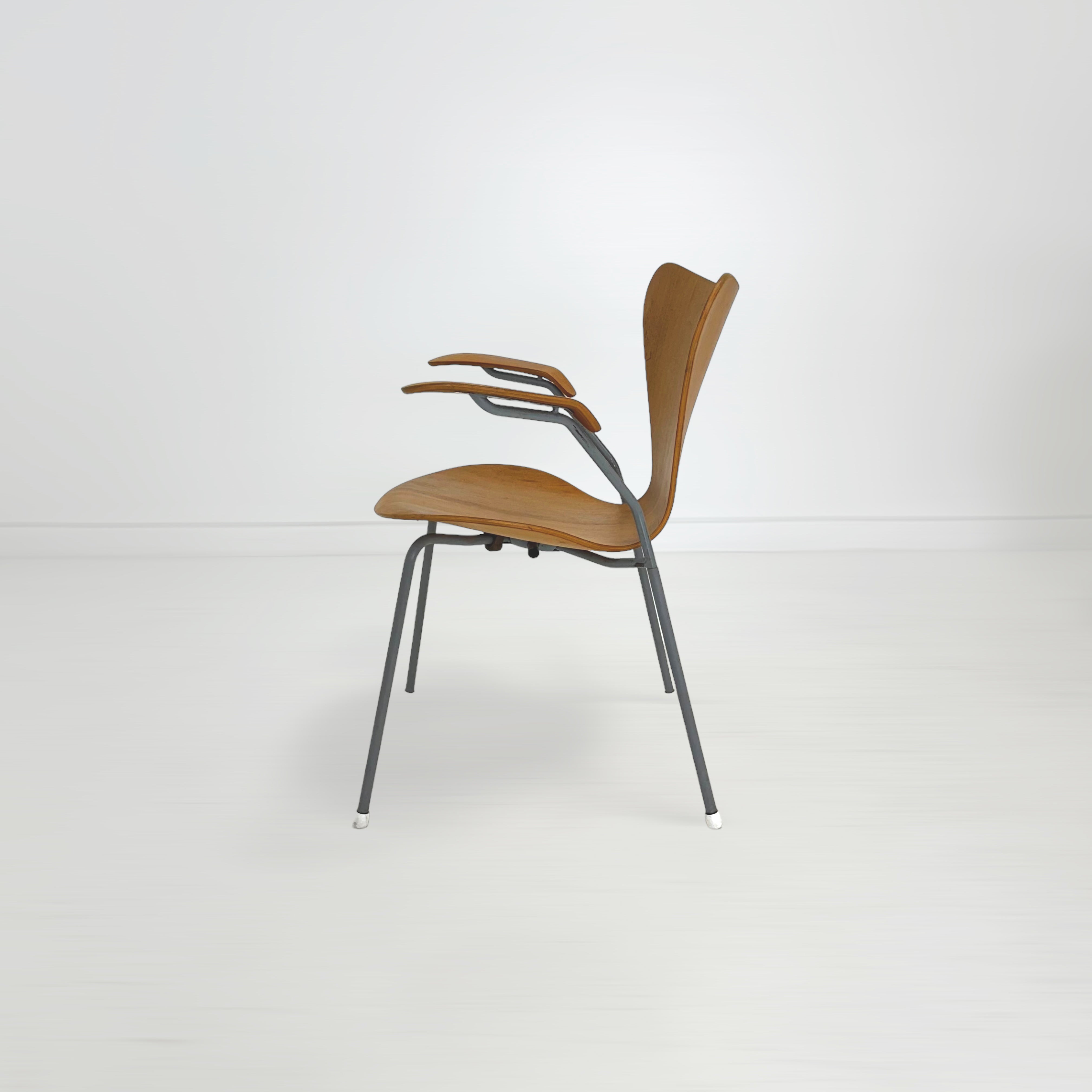 FRITZ HANSEN セブンチェア アーム付 – MONEY BACK VINTAGE