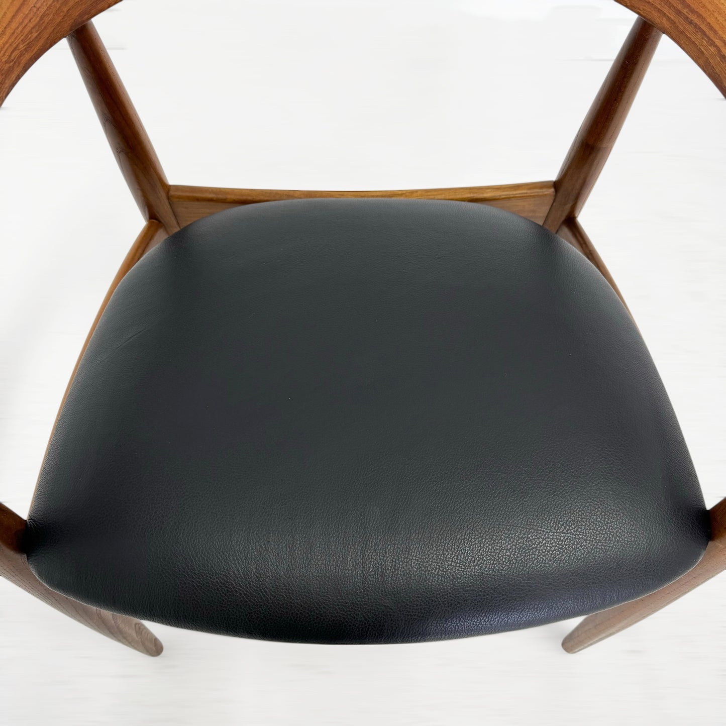 The Chair　Hans J Wegner リプロダクト