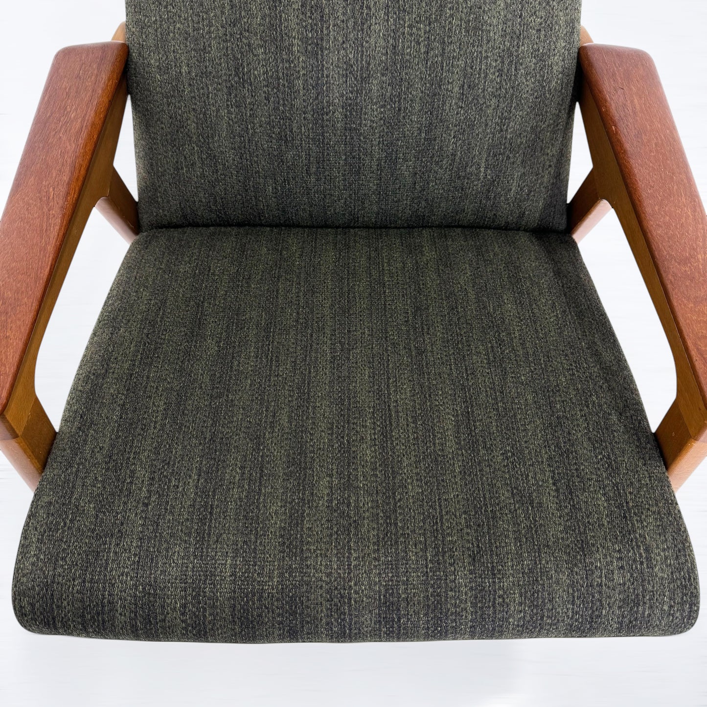 ハイバックチェア