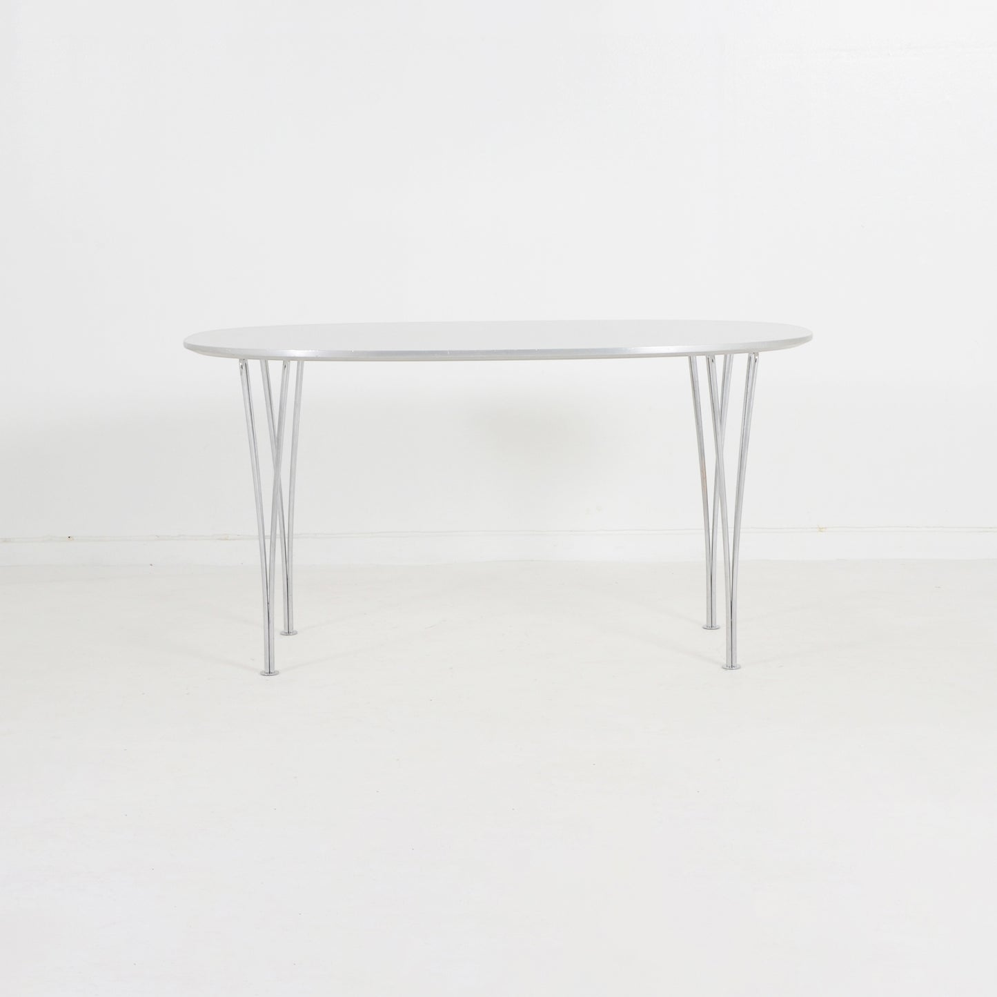 FRITZ HANSEN 楕円テーブル