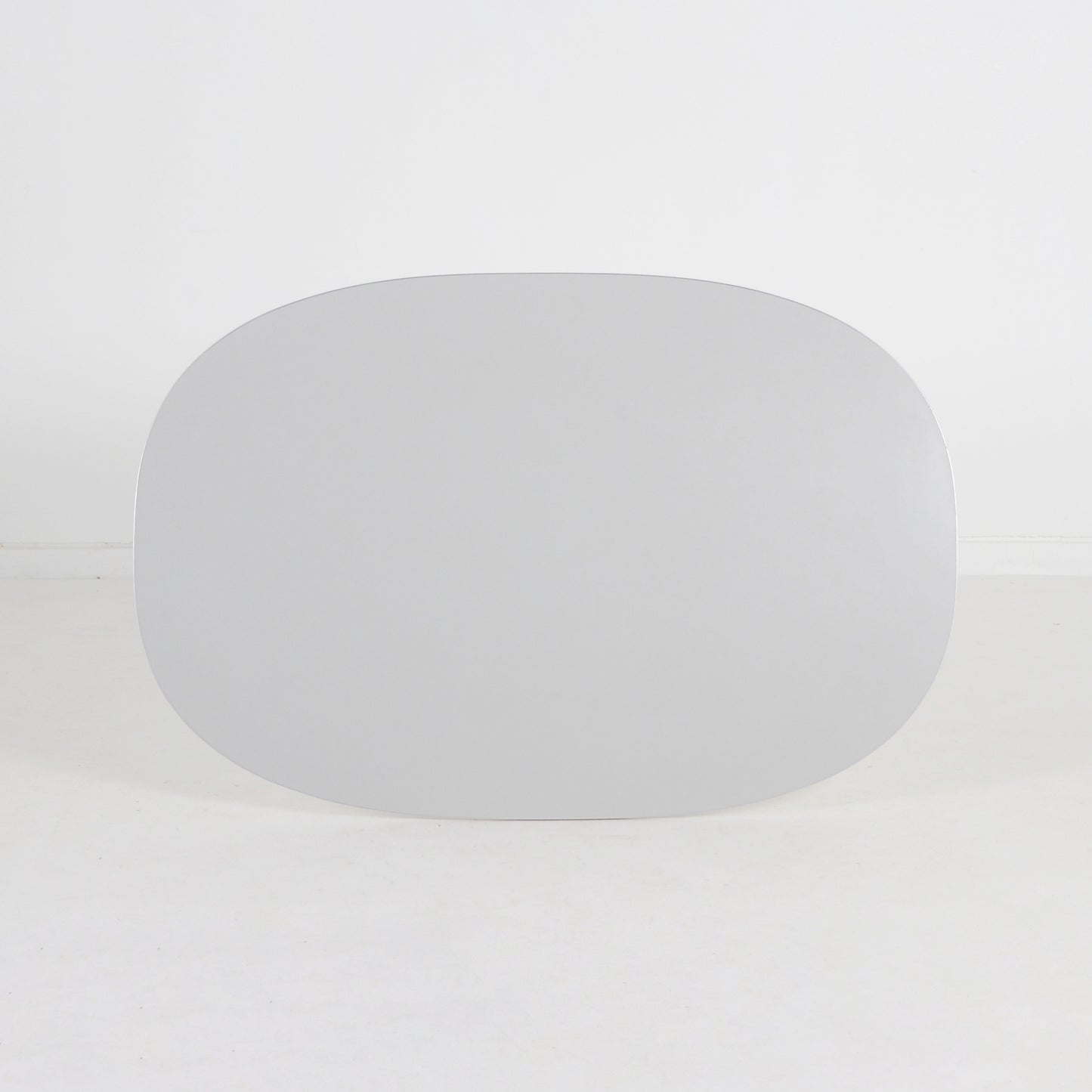 FRITZ HANSEN 楕円テーブル