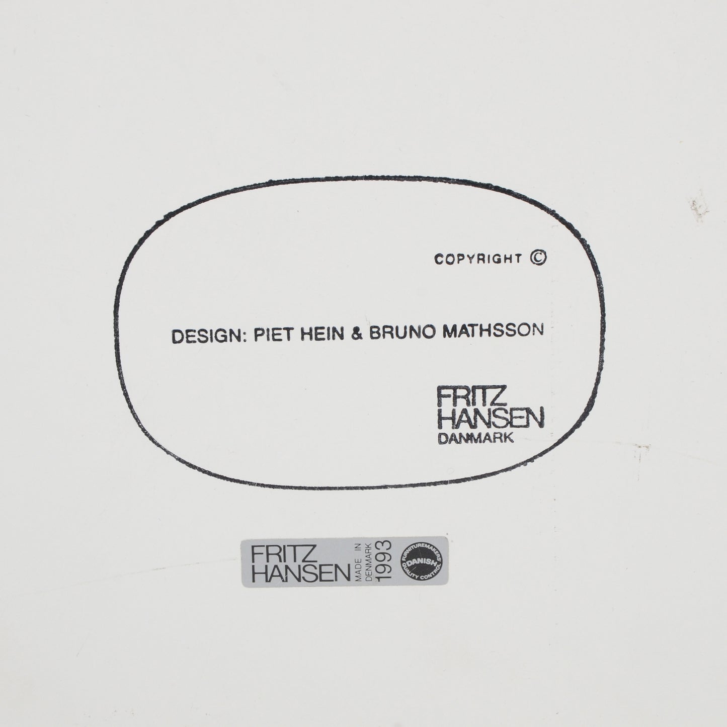 FRITZ HANSEN 楕円テーブル