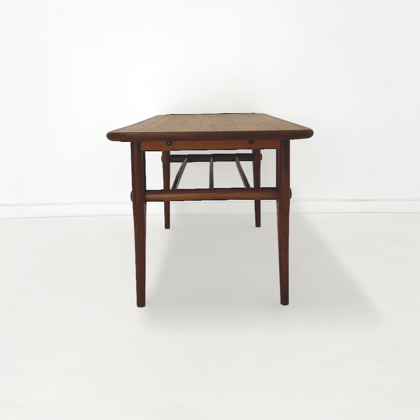 コーヒーテーブル