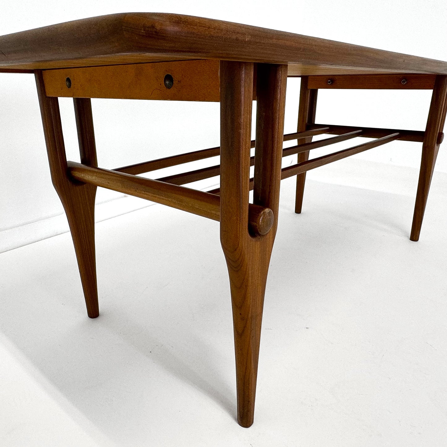 コーヒーテーブル