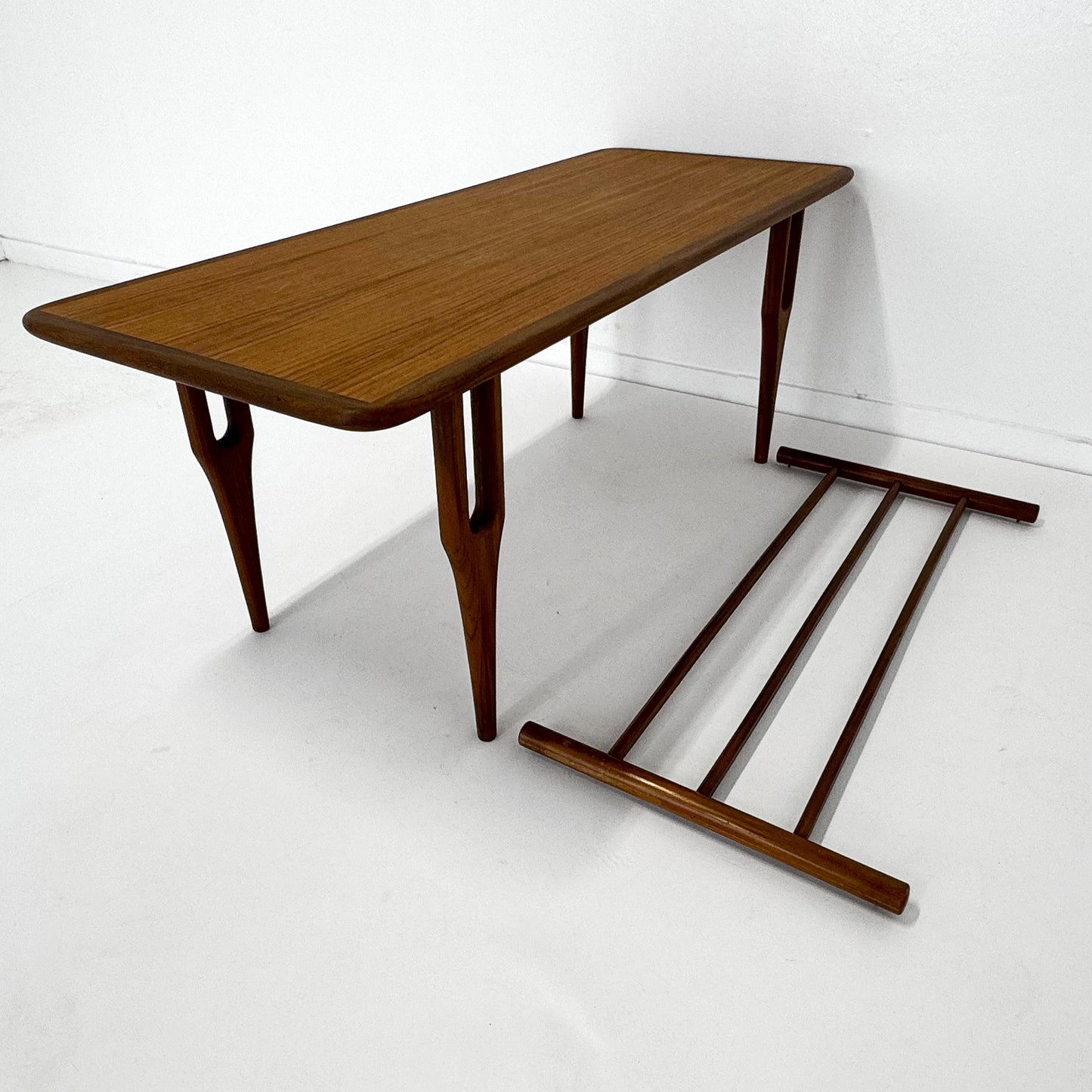 コーヒーテーブル