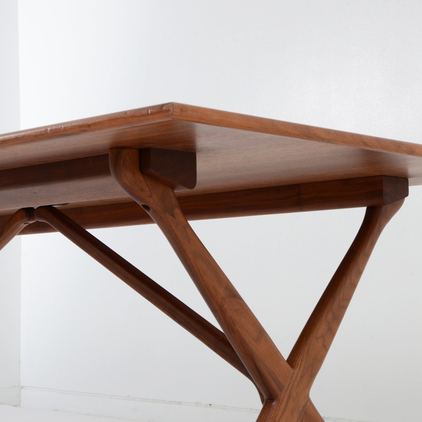 ダイニングテーブル