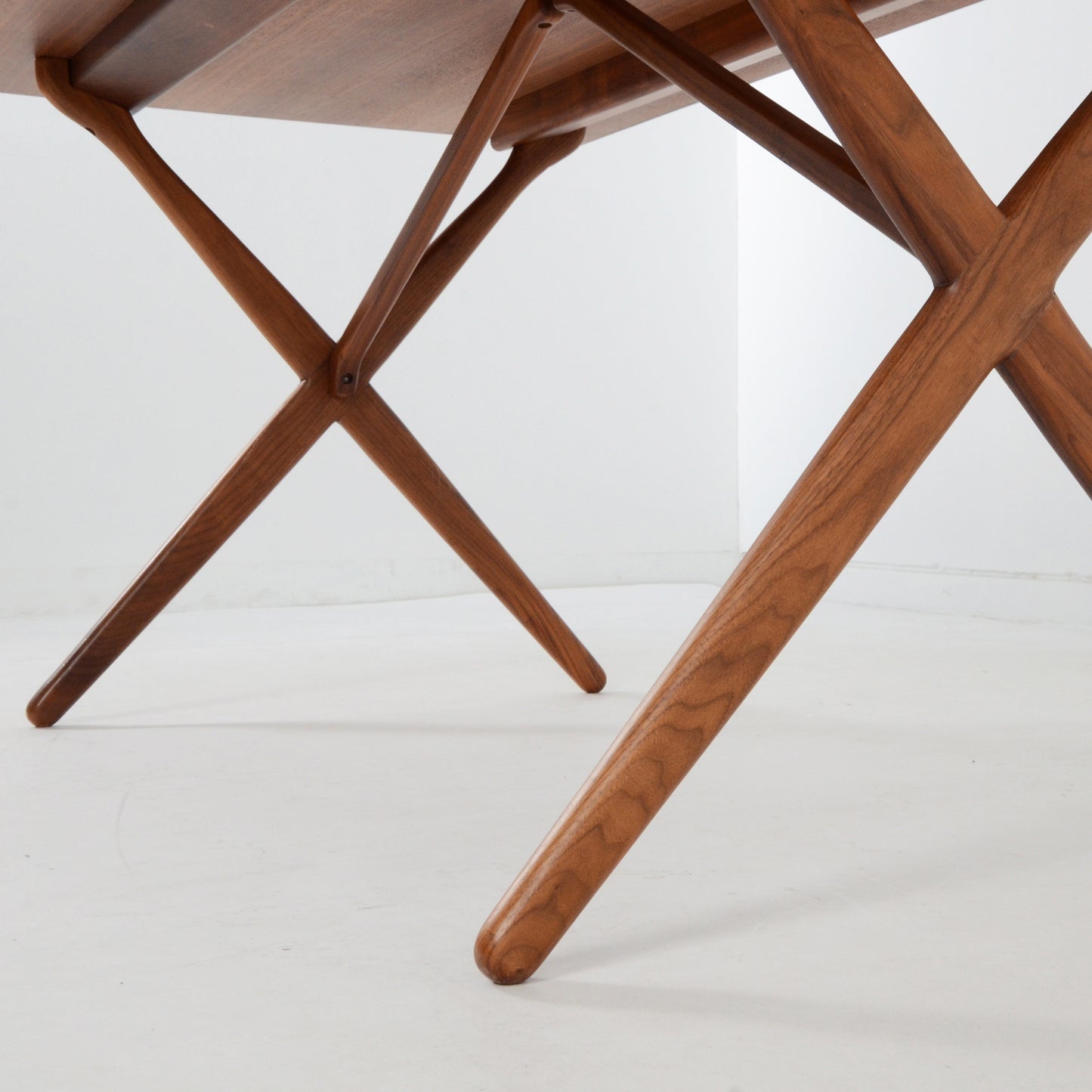 ダイニングテーブル